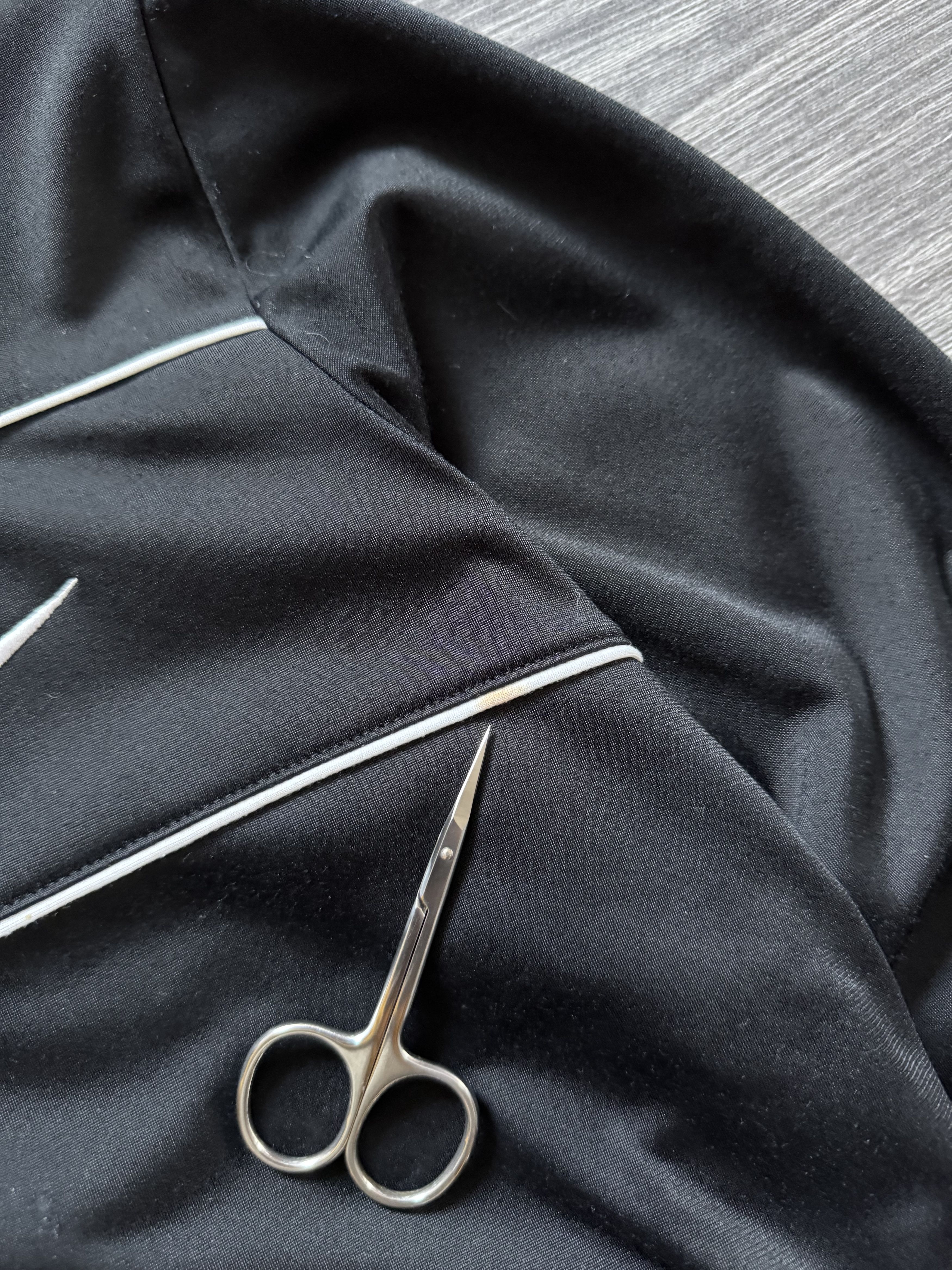 Nike Vintage Nike swoosh track jacket nice Size US L / EU 52-54 / 3 - 6 Thumbnail