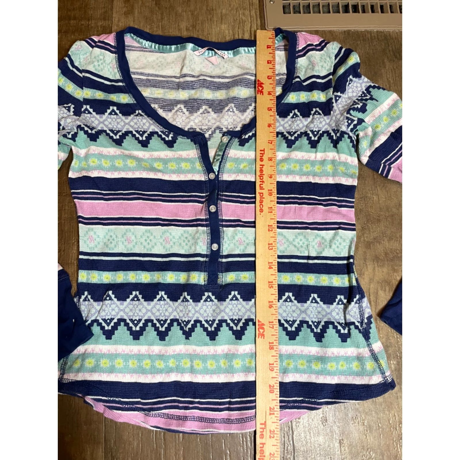 Victoria's Secret Victoria's Secret Sleepshirt Pajama Top Blue Pink Thermal Button S Womens Small Long Sleeve Sleep Shirt Size S / US 4 / IT 40 - 3 Thumbnail