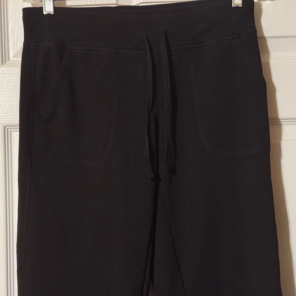 Athletic Works Athletic Works Black Cropped Sweatpants - Size S (4-6) Size 27" / US 4 / IT 40 - 2 Thumbnail