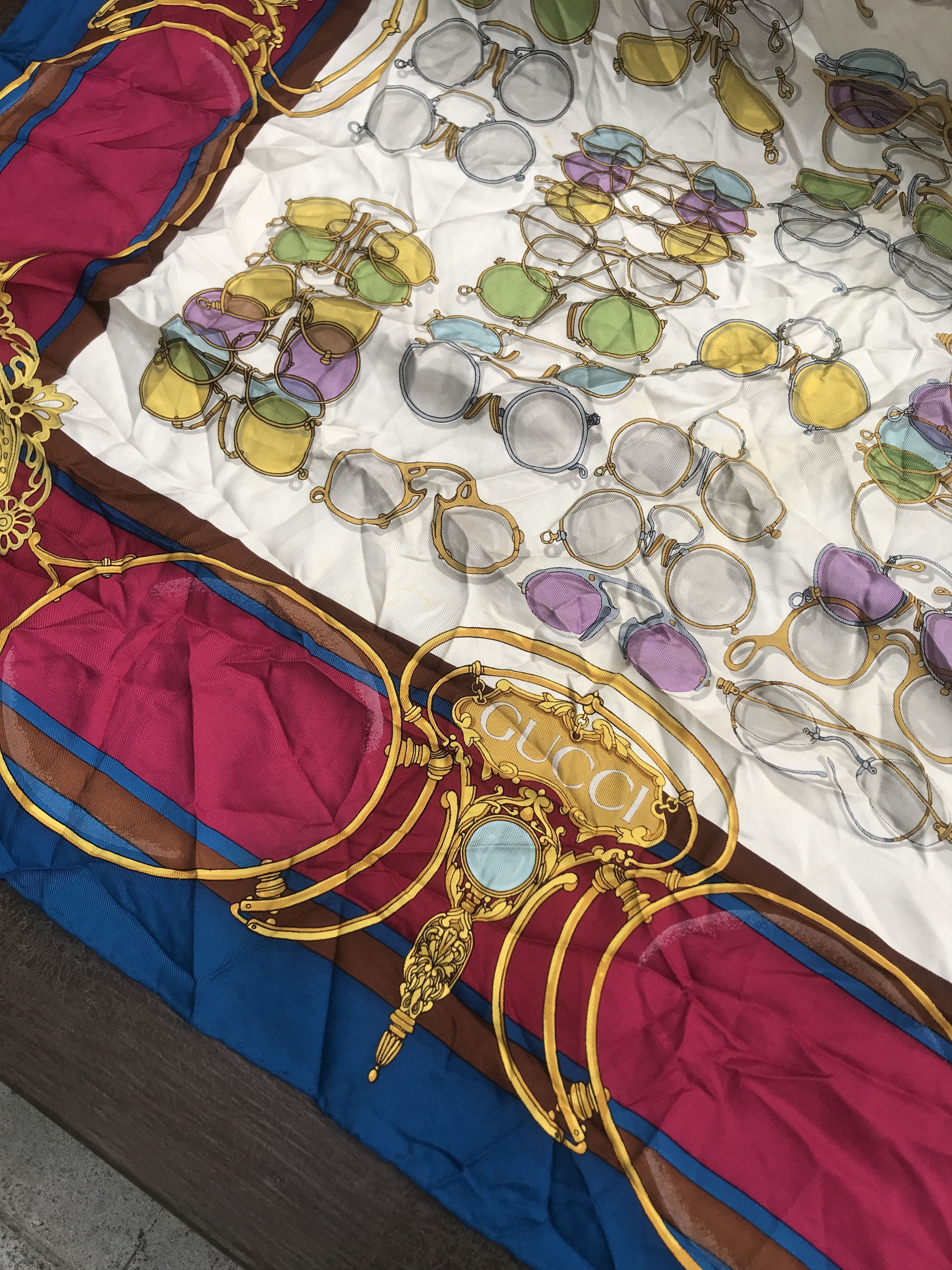 Gucci 💥 RARE 💥 Gucci 90's sunglass print silk scarf Size ONE SIZE - 2 Thumbnail