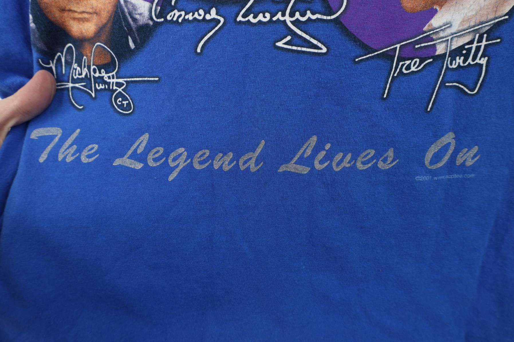 Gildan Vintage Y2K 2001 Autographed Michael Twitty Band T-Shirt Size US XL / EU 56 / 4 - 8 Thumbnail