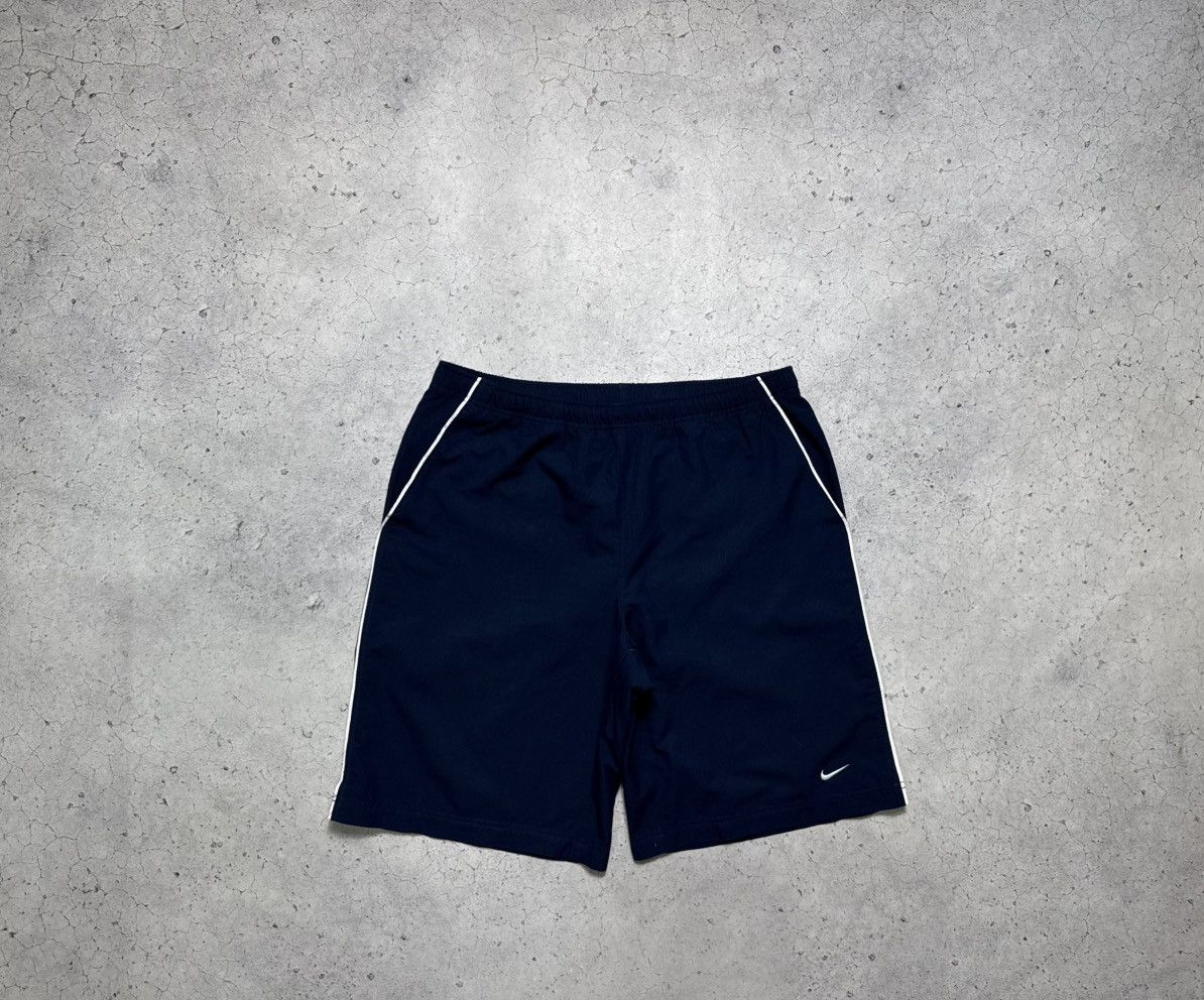 Nike Nike Vintage Nylon Shorts Drill Swoosh Y2K Size US 34 / EU 50 - 1 Thumbnail