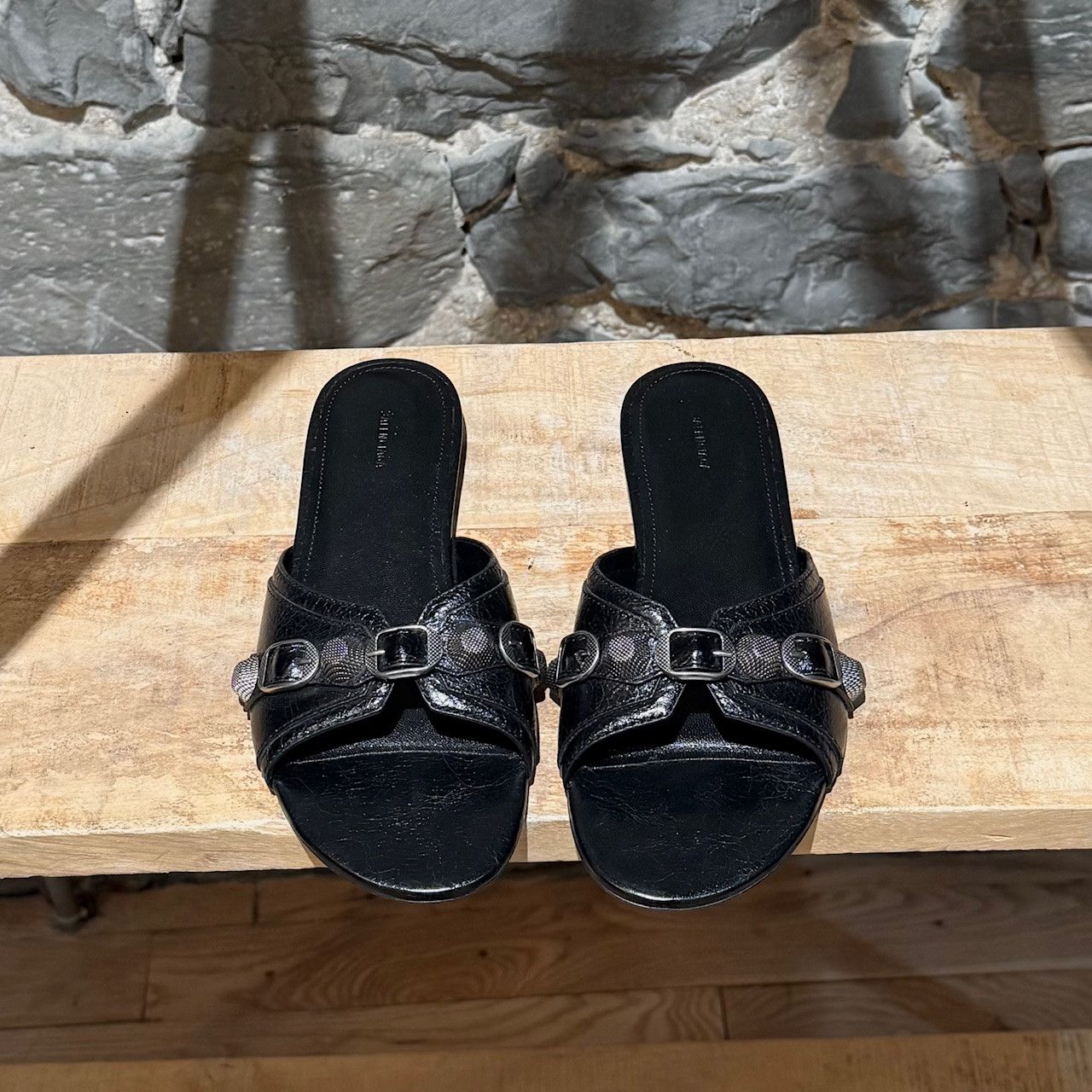 Balenciaga Balenciaga Cagole Black Leather Flat Sandals Size US 7 / IT 37 - 3 Thumbnail