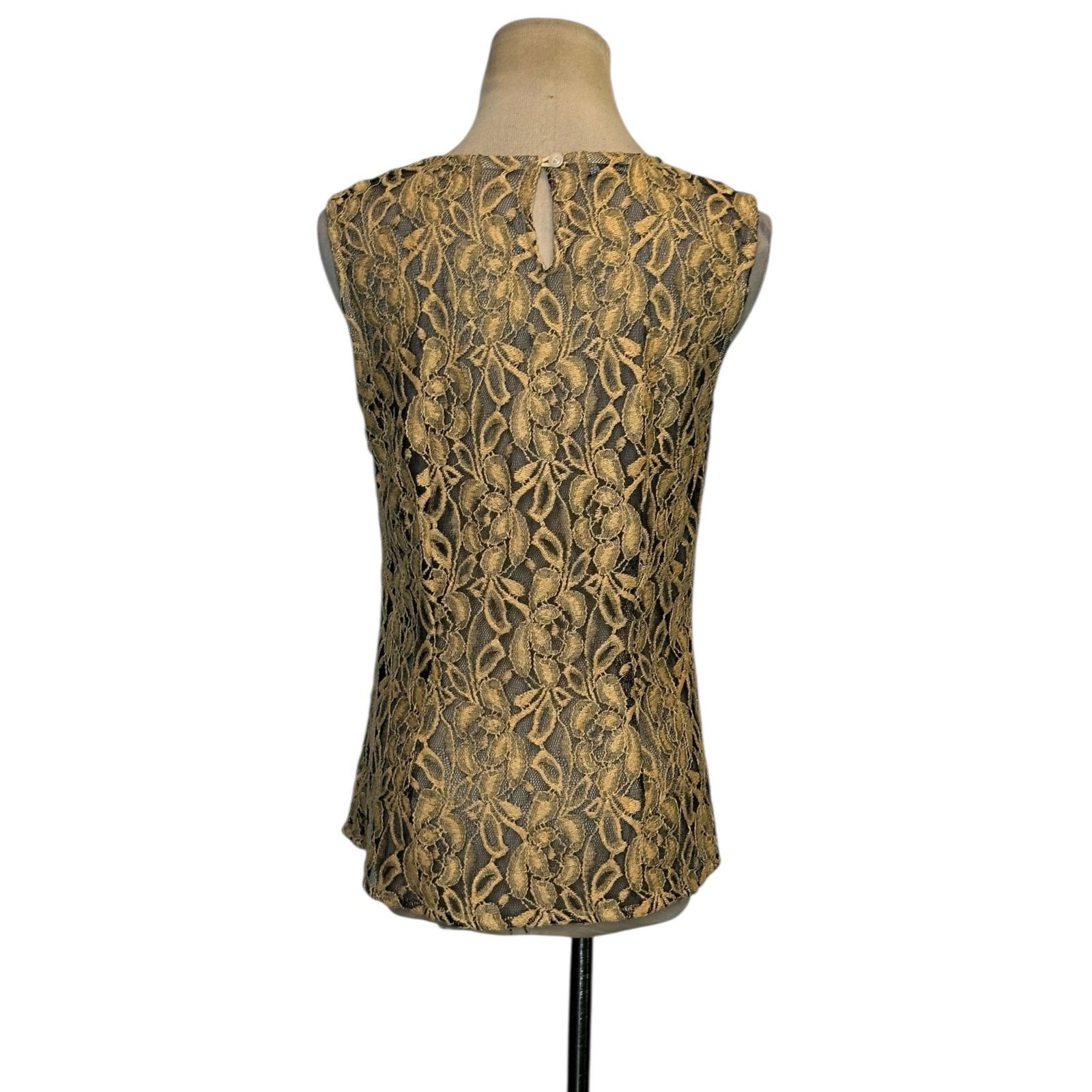 Evan Picone Evan Picone beige lace sleeveless blouse size Small Size S / US 4 / IT 40 - 9 Thumbnail