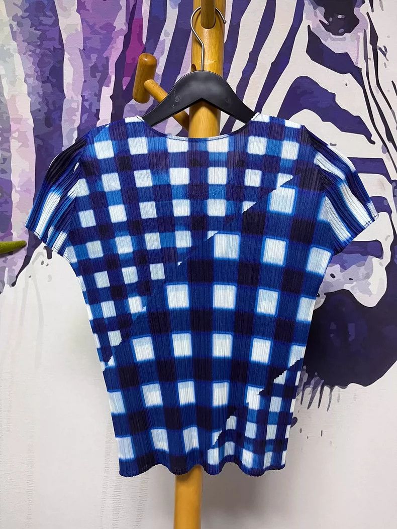 Issey Miyake issey miyake size:4 Blue watermelon seed short sleeves Size XXS / US 00 / IT 34 - 2 Thumbnail
