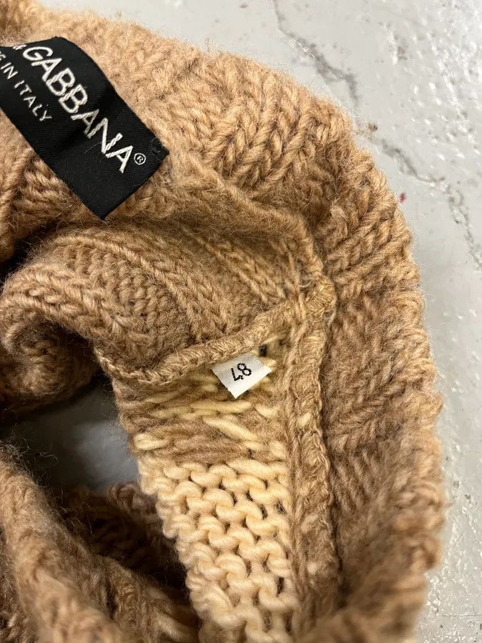 Dolce & Gabbana 2000s Dolce & Gabbana Beige Houndstooth Sleeveless Sweater Size US S / EU 44-46 / 1 - 9 Thumbnail