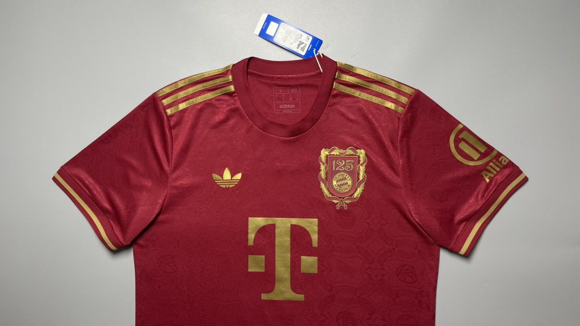 Vintage BAYERN ADIDAS 2024/2025 FOOTBALL 125TH ANNIVERSARY JERSEY Size US L / EU 52-54 / 3 - 3 Thumbnail