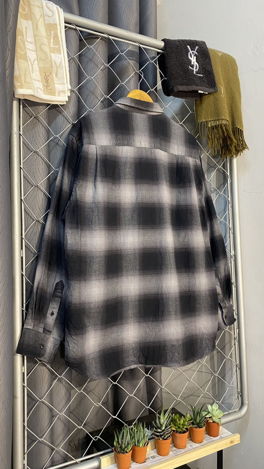 GU GU JAPAN PETE PLAID CHALO THUG HIPHOP SHIRT Size US XL / EU 56 / 4 - 3 Thumbnail