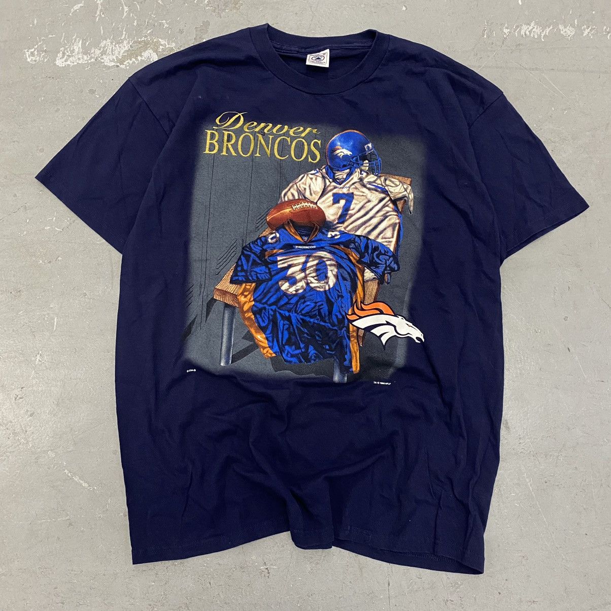 Band Tees × NFL × Vintage Vintage 90s Denver Broncos Big Print Tee Superbowl 1998 Size US XL / EU 56 / 4 - 1 Thumbnail