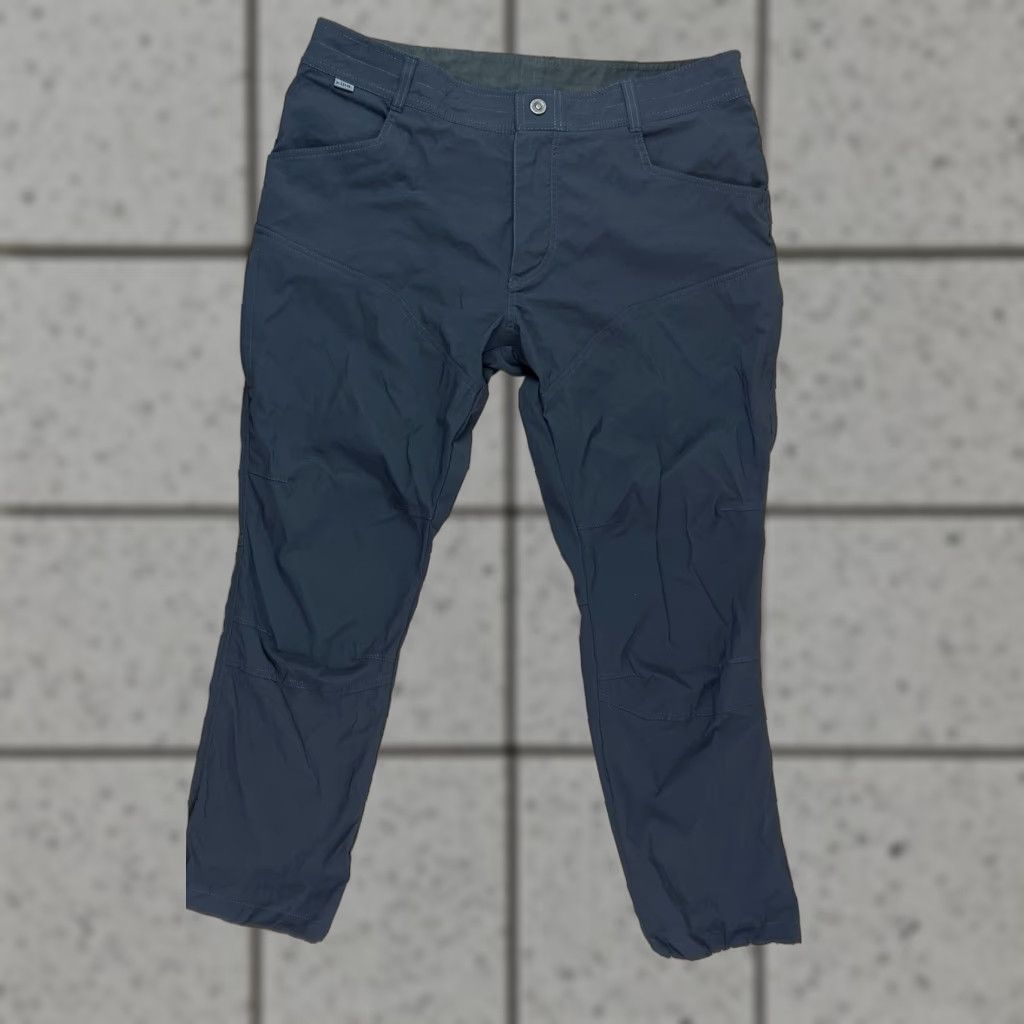 Vintage Kuhl Mens Pants Chino Regular Size 38 38x30 Inseam 30 Dark Grey Gray Pockets Comfort Logo Outdoor Hiking Size US 38 / EU 54 - 1 Thumbnail
