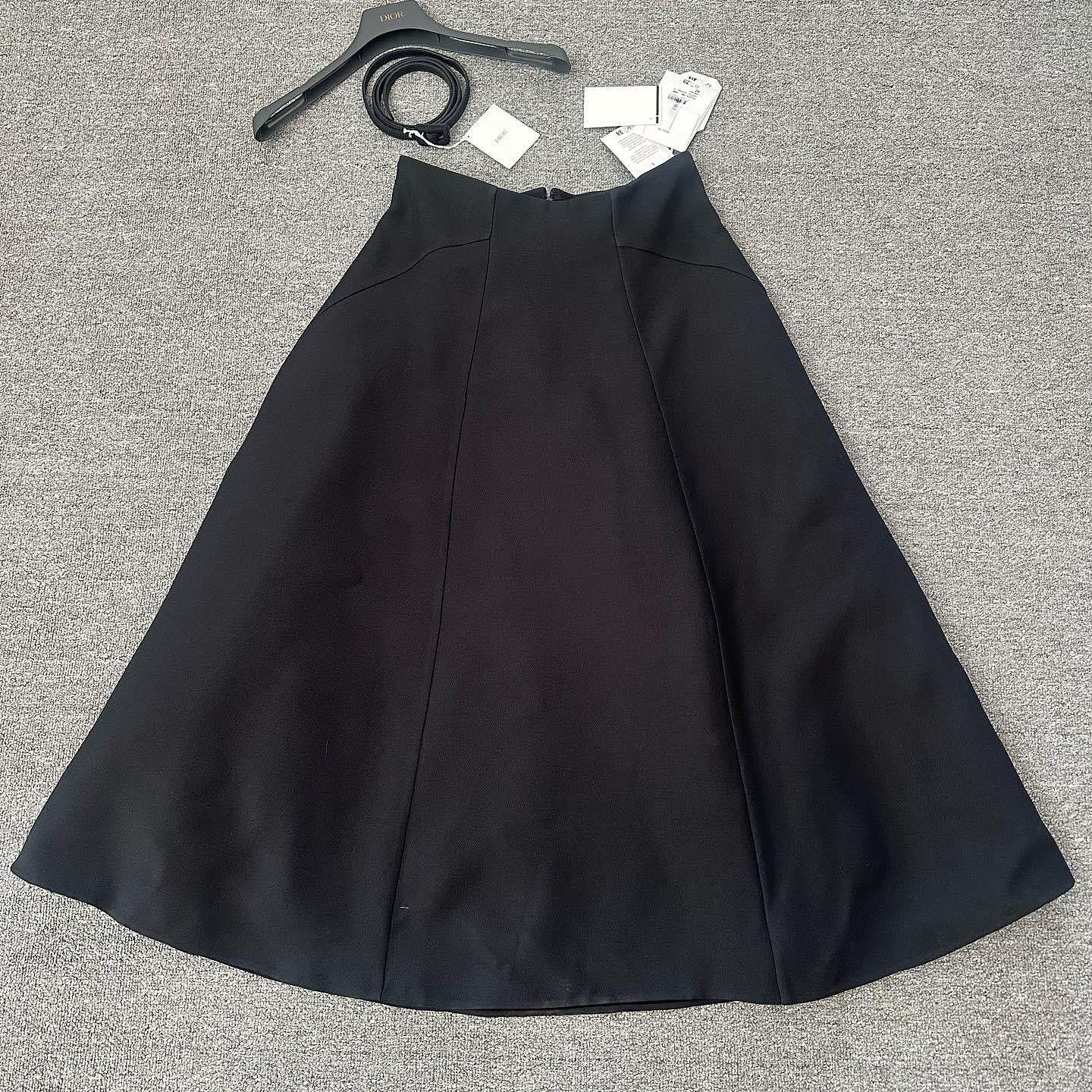 Dior Christian Dior 30 Montaigne Wool Silk Midi Skirt Size 42 Size 30" / US 8 / IT 44 - 1 Thumbnail