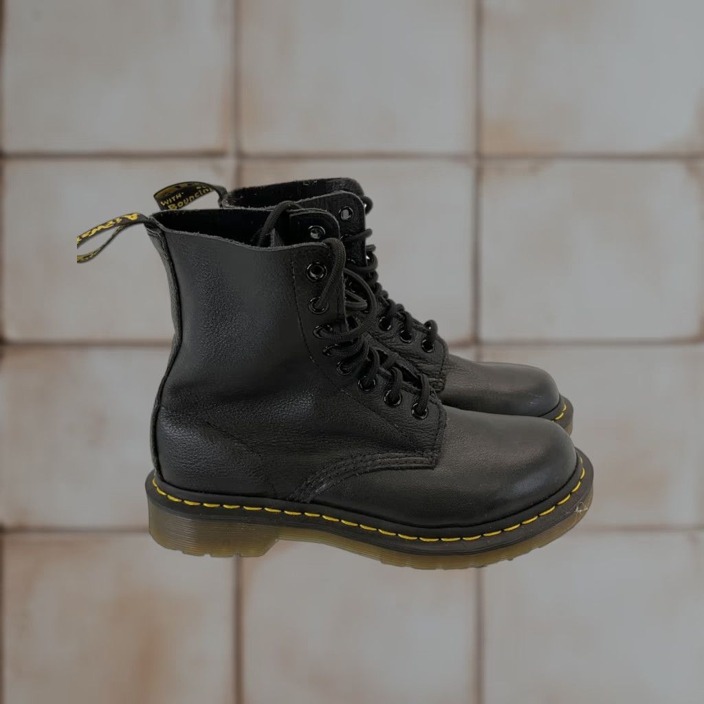 VINTAGE Martens Combat Boots Unisex Adults Size Black