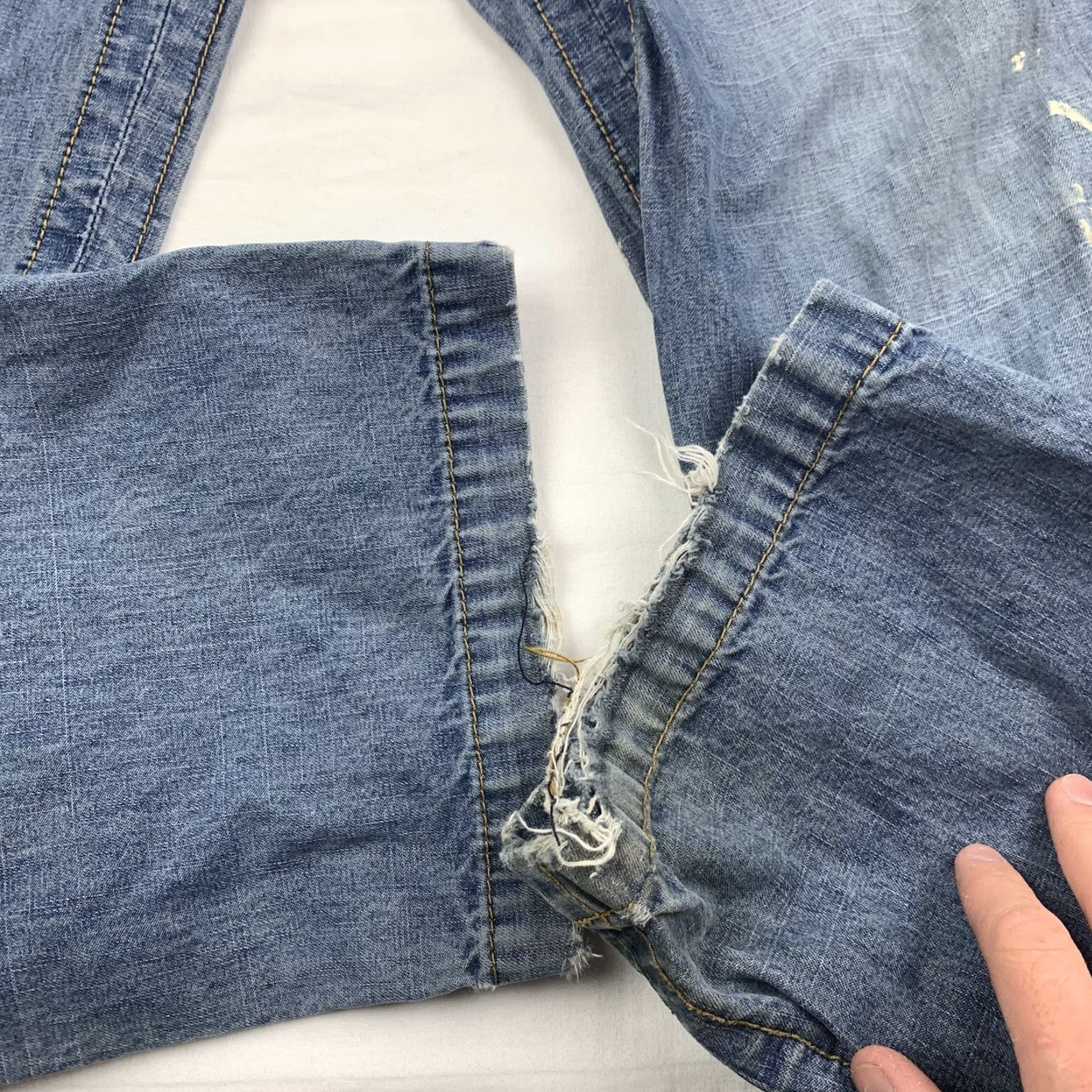 Timberland VINTAGE Timberland Jeans Men Adult 34 Blue Thrashed Grunge Straight Leg Baggy Fit 90s Jeans Size US 34 / EU 50 - 2 Thumbnail