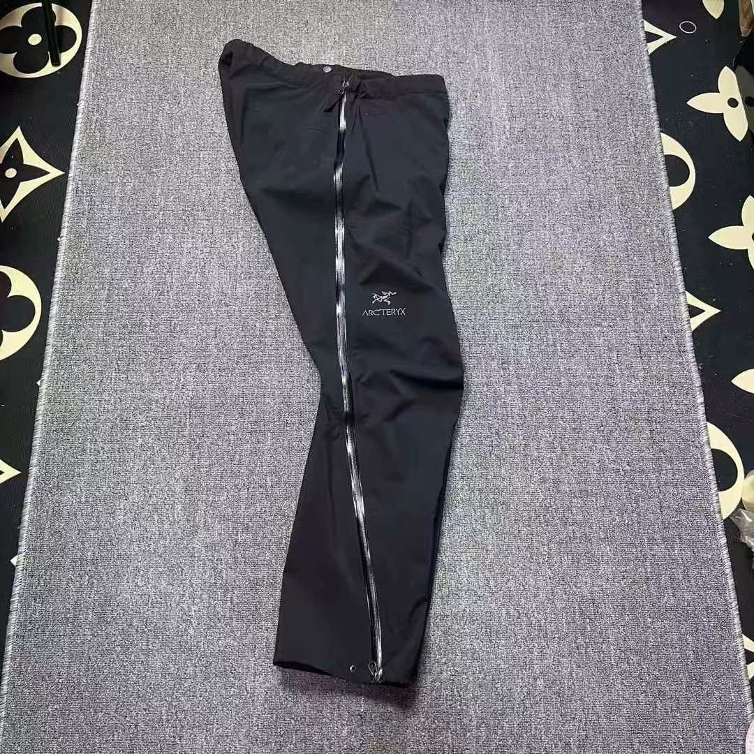 Arc'teryx Arc'teryx Beta Gore-Tex Shell Pants Black M (fits L) Size US 28 / EU 44 - 1 Thumbnail