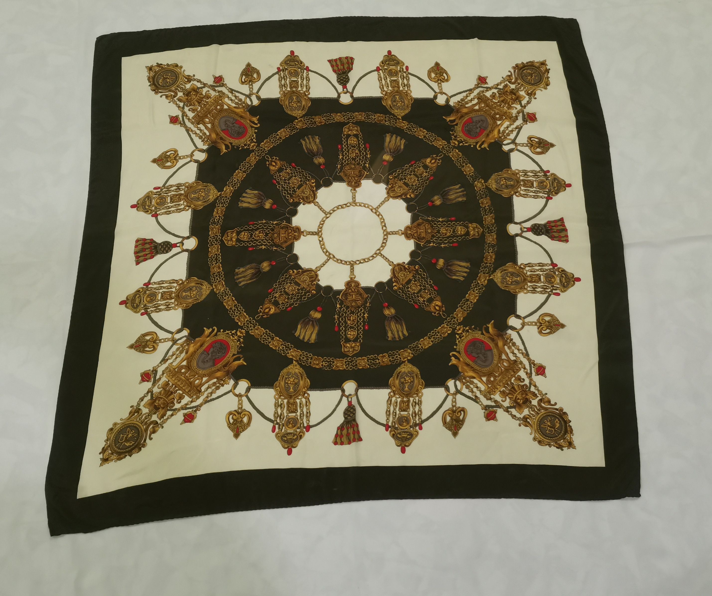 Designer × Vintage Rare vintage luxury scarves nice design Size ONE SIZE - 1 Thumbnail