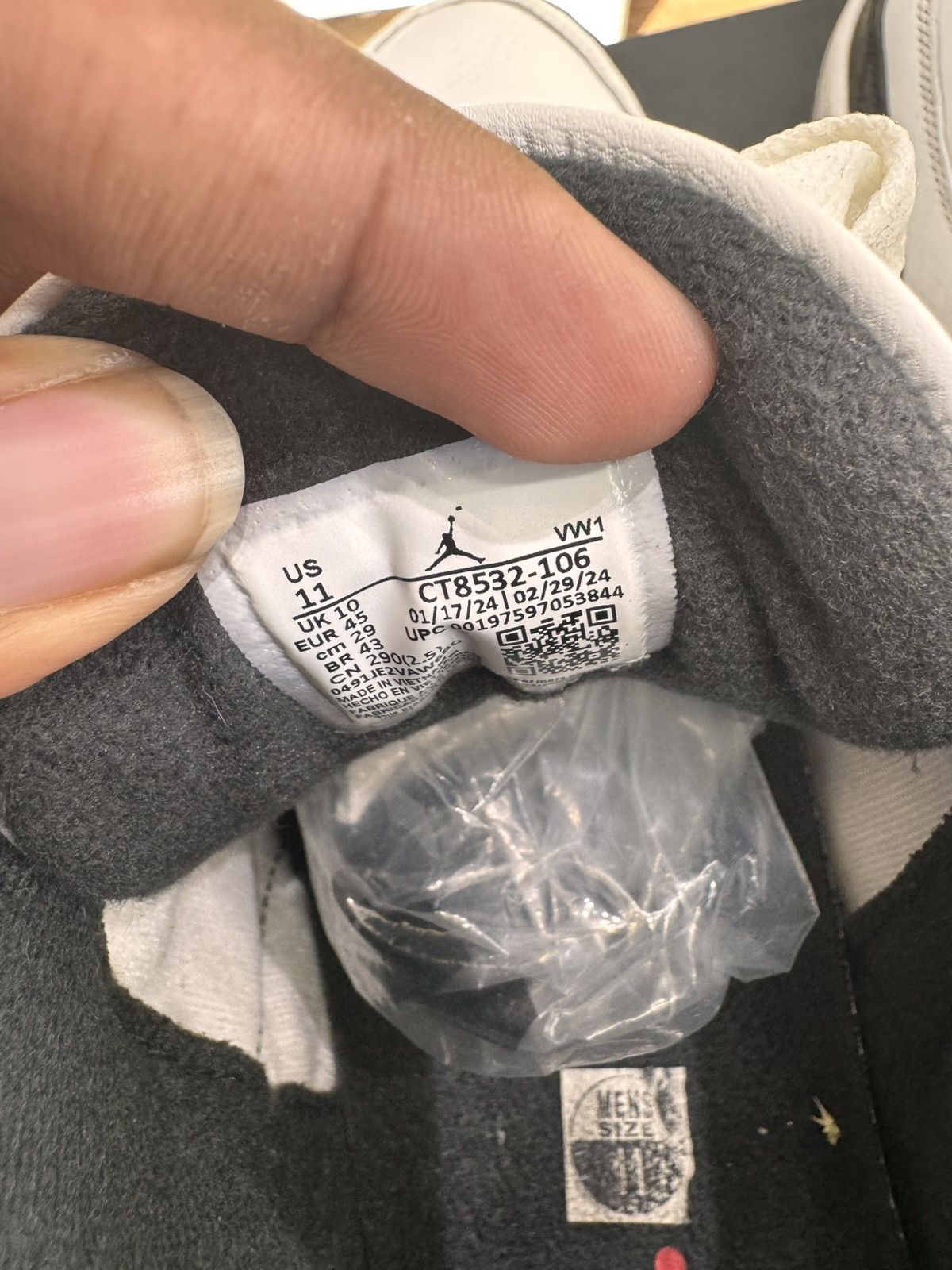Jordan Brand Air Jordan 3 Cement Grey Size 11 (2024) Size US 11 / EU 44 - 10 Thumbnail