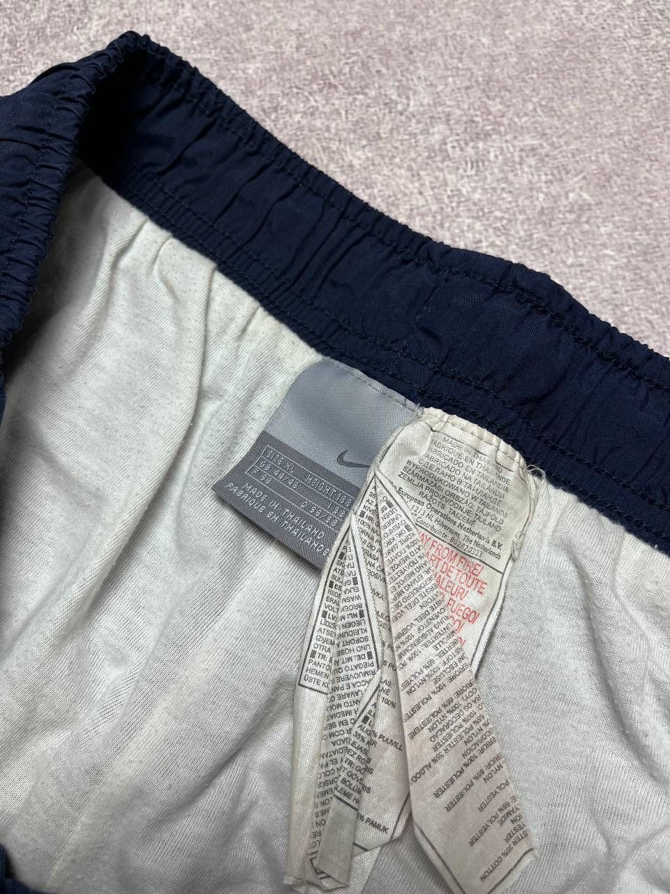 Nike Vintage Nike Swoosh Nylon Baggy Trackpants Y2K XL Size US 36 / EU 52 - 5 Thumbnail