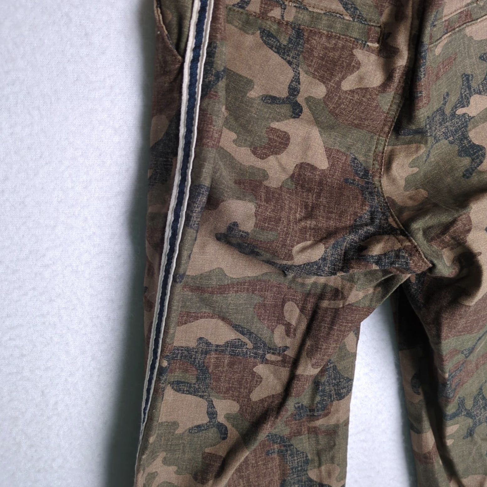 Abercrombie & Fitch Abercrombie & Fitch Annie High Rise Pant 24 Camo Ankle Straight Tuxedo Stripe Womens Pants 24 Camouflage Striped -- 0 Size 42" / US 20 - 5 Thumbnail