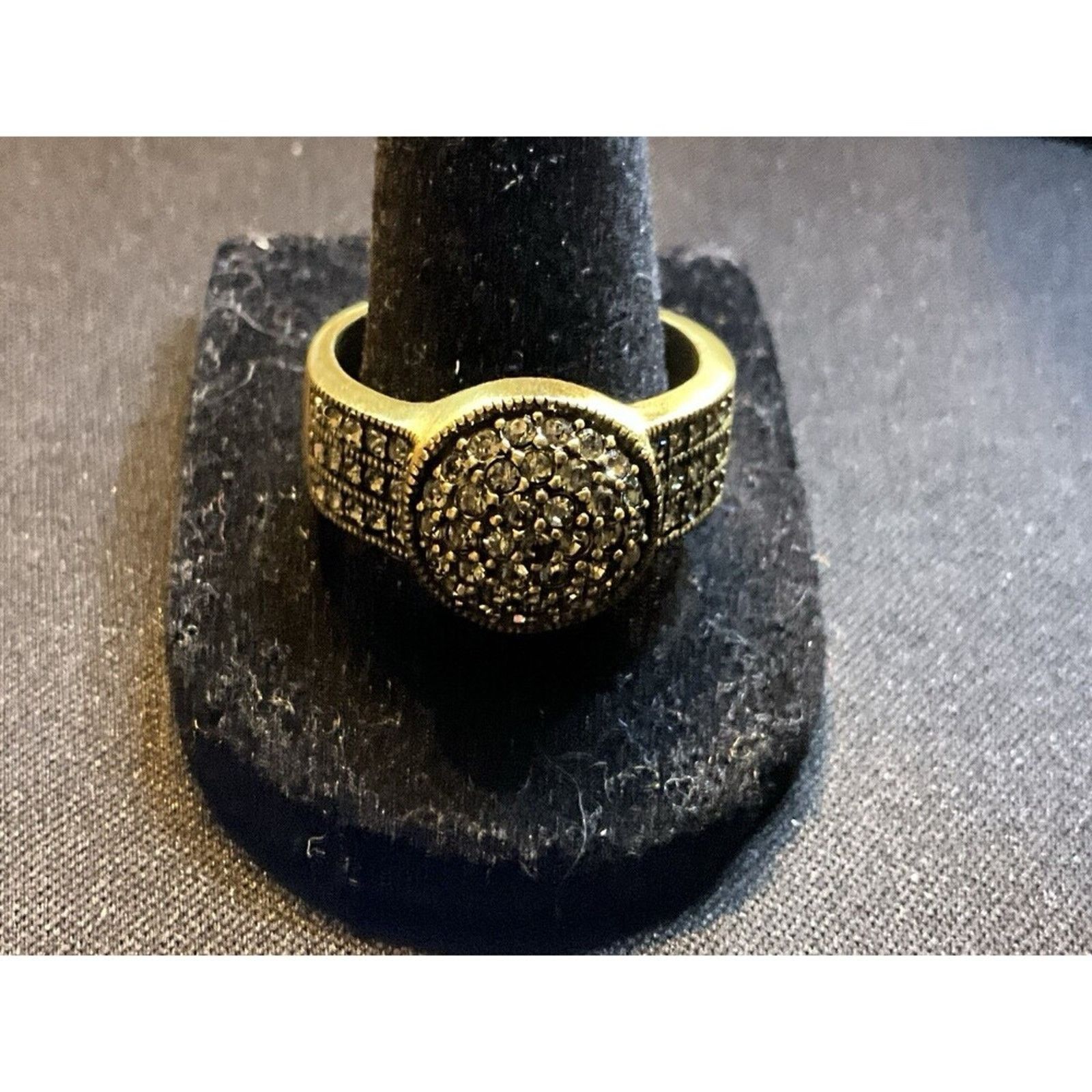 Other Heidi Daus Belgiusn Crystal Accents Brass Tone Size 12 Size ONE SIZE - 1 Thumbnail