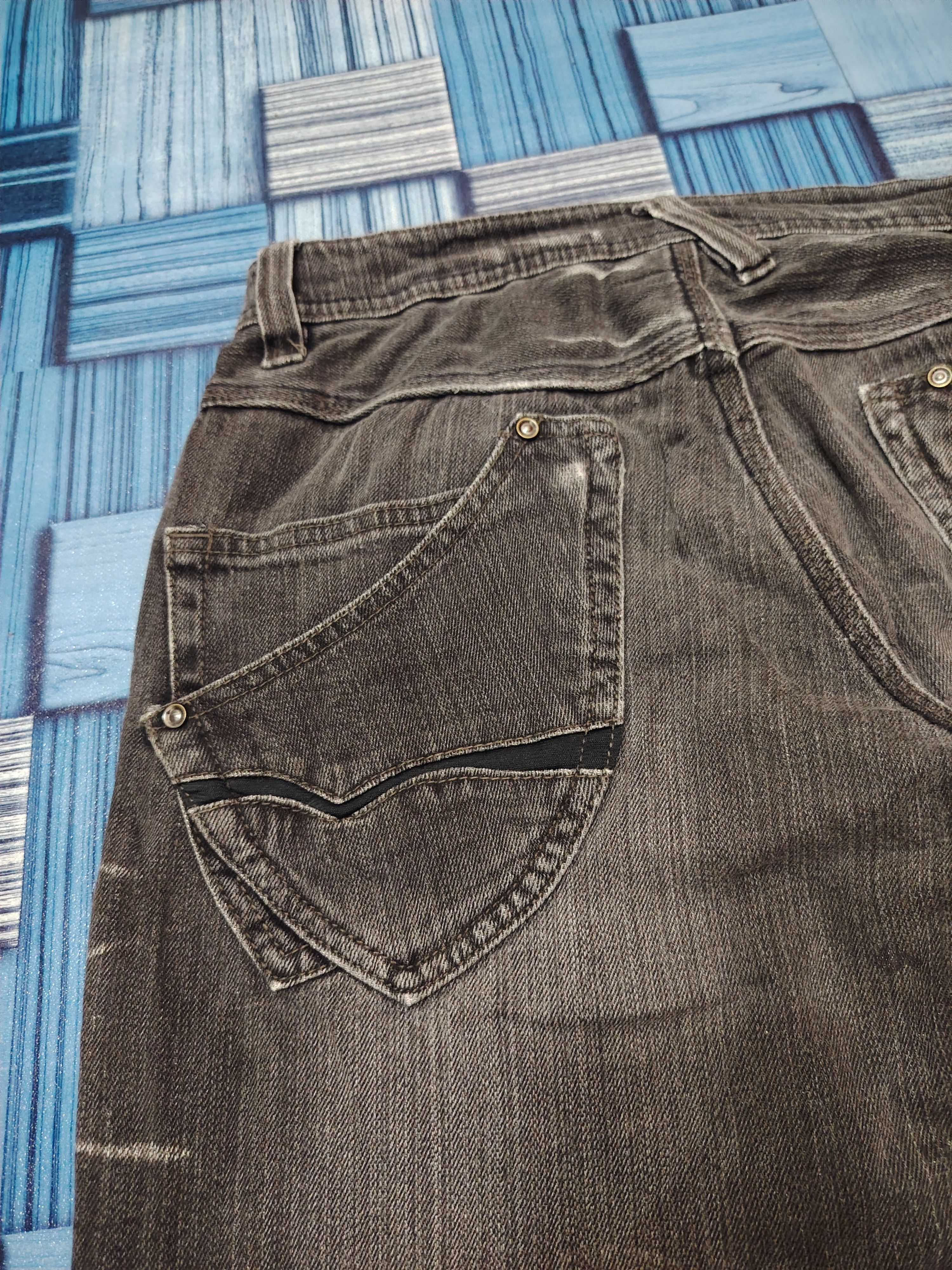Le Grande Bleu (L.G.B.) Japanese Nicole Club Washed Black Distressed Flared Jeans Size US 29 - 16 Thumbnail