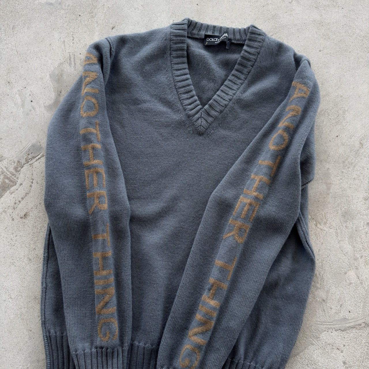 Dolce & Gabbana Dolce Gabbana Vintage Grey V-Neck Knit Sweater Sleeve Logo Size US S / EU 44-46 / 1 - 4 Thumbnail