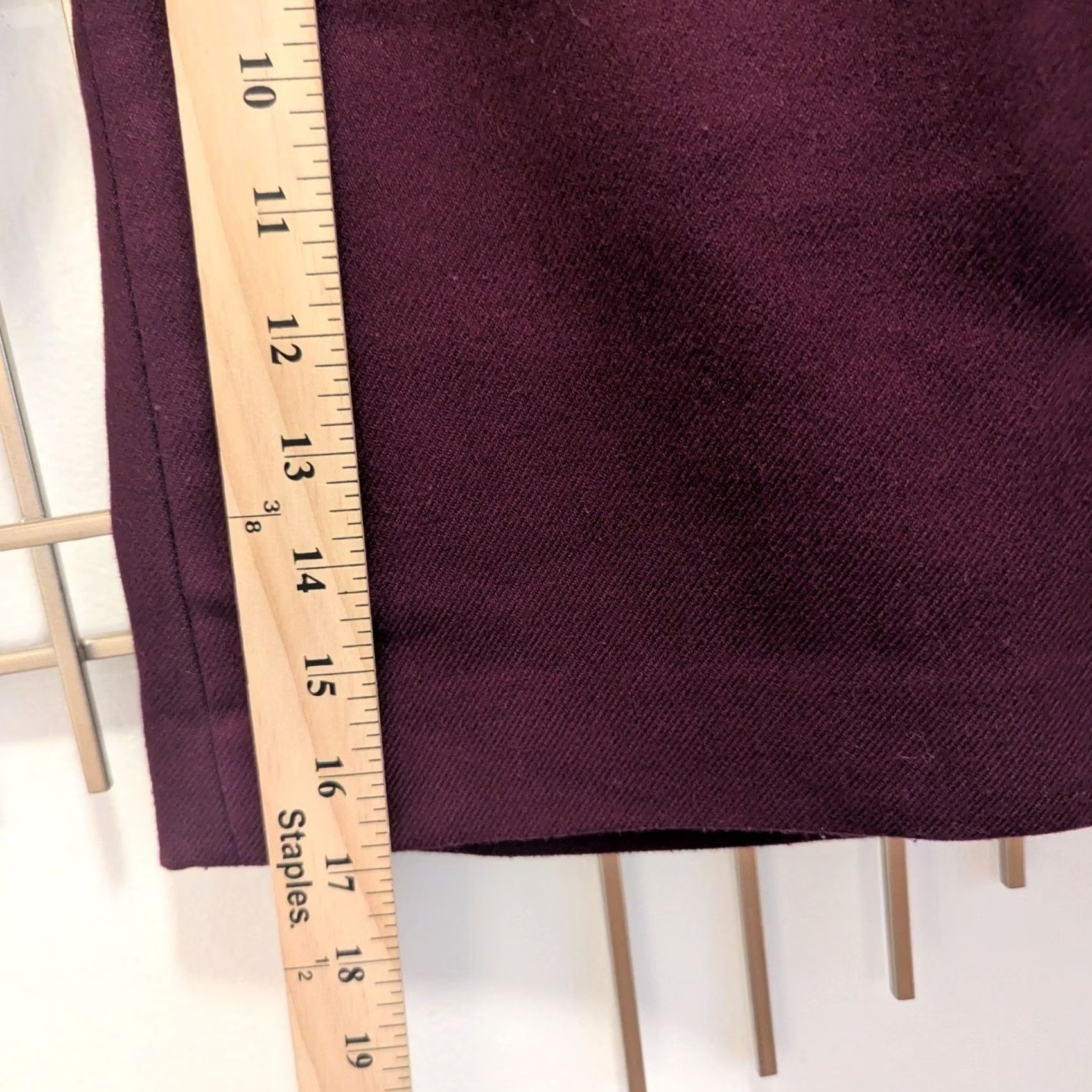 Loft VINTAGE? No — Loft Petite burgundy tweed A-line Skirt Gold Button Pockets Women's 8P Office Workwear Casual Party/Cocktail (Petites) - LOFT Size 30" / US 8 / IT 44 - 8 Thumbnail