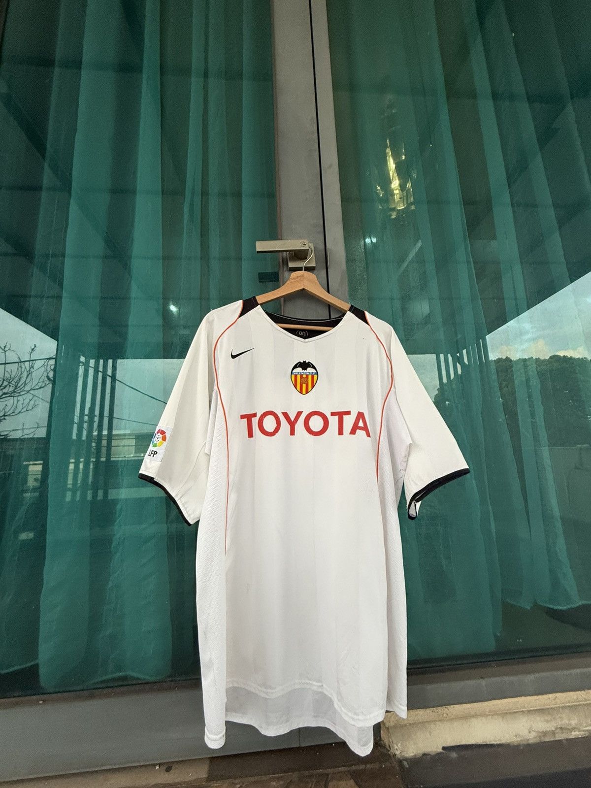 Nike Valencia CF 2004/2005 Pablo Aimar #21 Size US XL / EU 56 / 4 - 3 Thumbnail