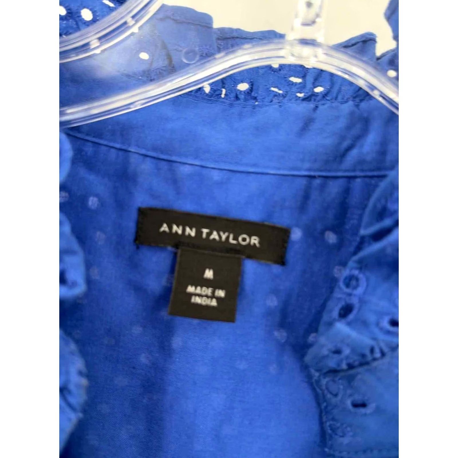 Ann Taylor Ann Taylor Blue Medium Eyelet Button Down Size M / US 6-8 / IT 42-44 - 2 Thumbnail