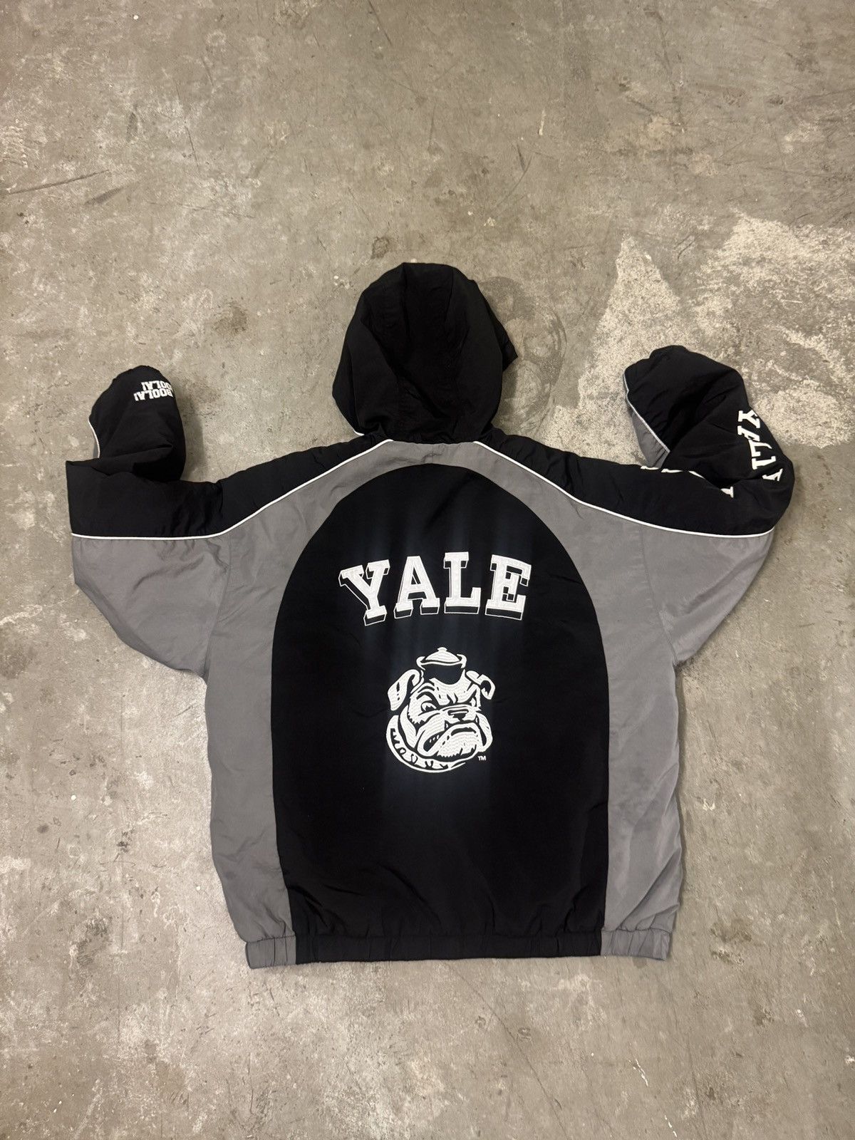 H&M Yale University Bulldogs Size US M / EU 48-50 / 2 - 1 Thumbnail