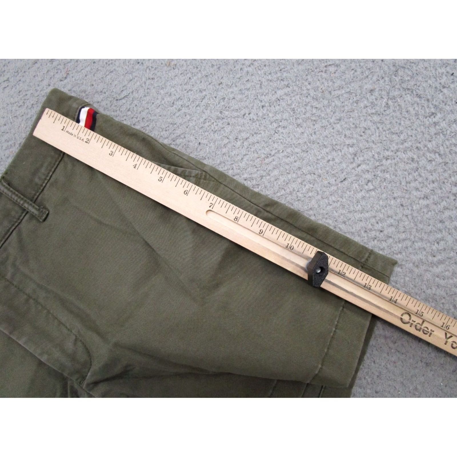 Tommy Hilfiger Tommy Hilfiger Women's Olive Green 5" Classic Shorts Size 6 Outdoors Hiking Size 28" / US 6 / IT 42 - 6 Thumbnail