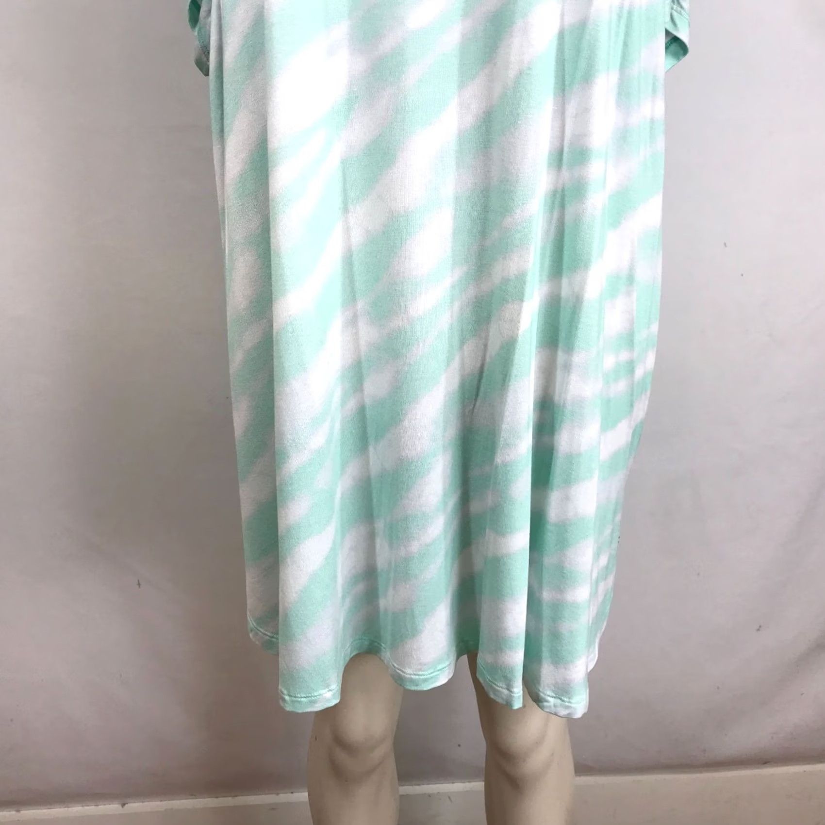 Vintage LIVI WOMEN'S LARGE GREEN/WHITE STRIPE SHORT SLEEVE ROUND NECK SHIRT Size L / US 10 / IT 46 - 3 Thumbnail