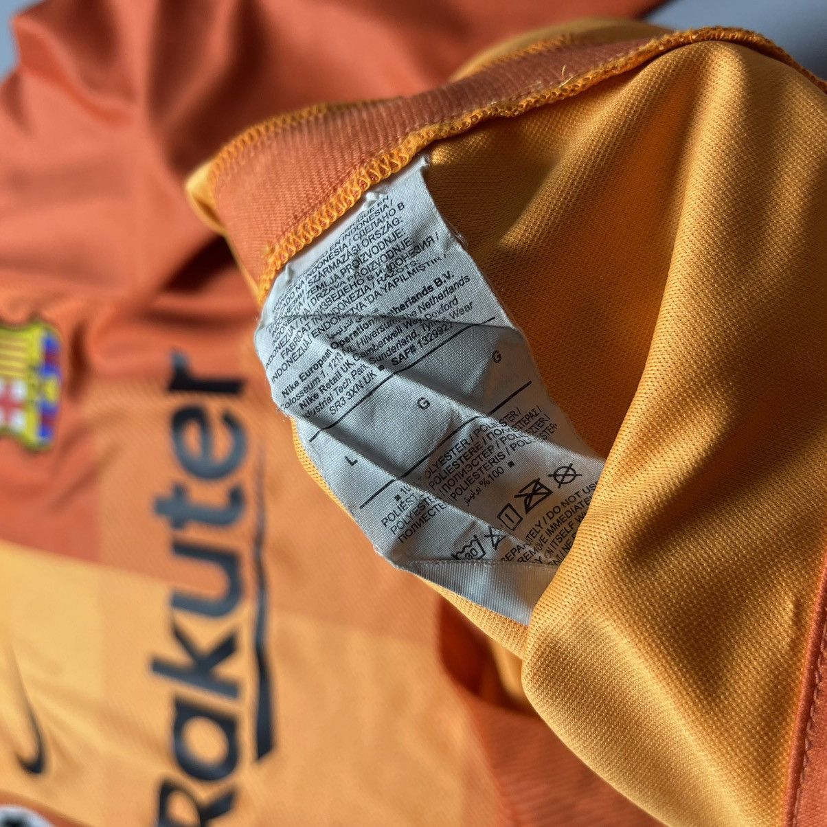 Nike BARCELONA NIKE 2021/2022 FOOTBALL GK JERSEY #1 TER STEGEN Size US L / EU 52-54 / 3 - 15 Thumbnail