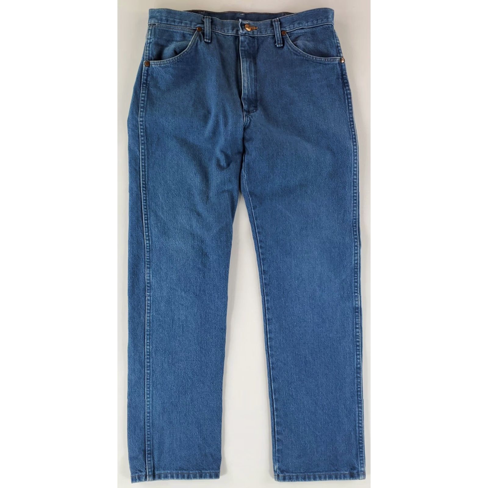 Wrangler VINTAGE Wrangler 13MWZ Jeans Blue 90s Mens 34x32 34x31 Inseam VTG Straight Mens Jeans Blue Wrangler 13MWZ 90s Size US 34 / EU 50 - 2 Thumbnail