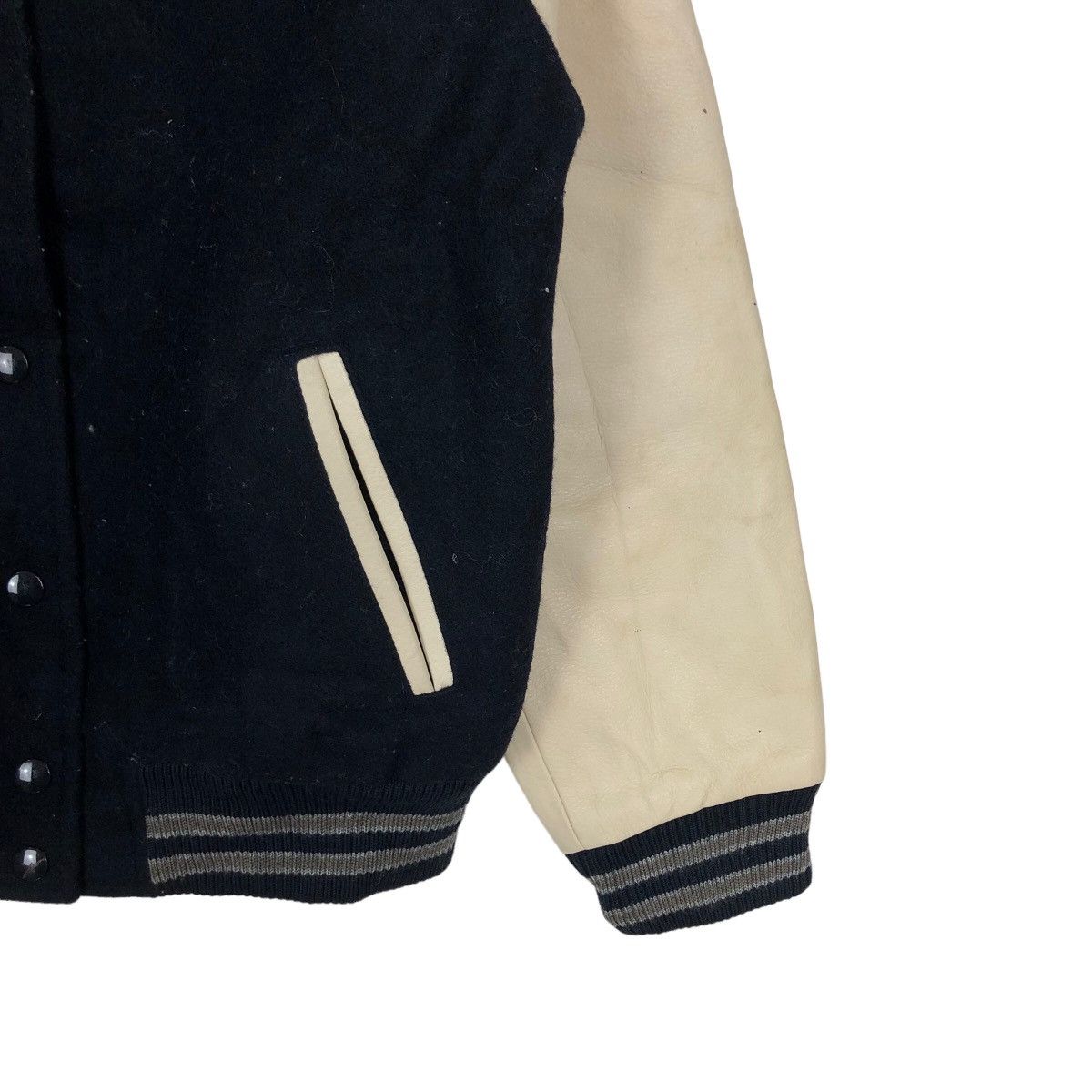 Japanese Brand 🔥VINTAGE VARSITY JACKET JAPAN CHILD WOMAN Size US M / EU 48-50 / 2 - 4 Thumbnail