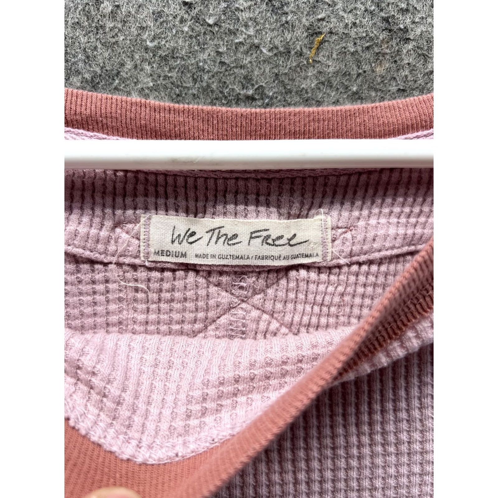 Free People We The Free People Shirt Women Medium Pink Crew Neck Long Sleeve Waffle High Low Size M / US 6-8 / IT 42-44 - 2 Thumbnail
