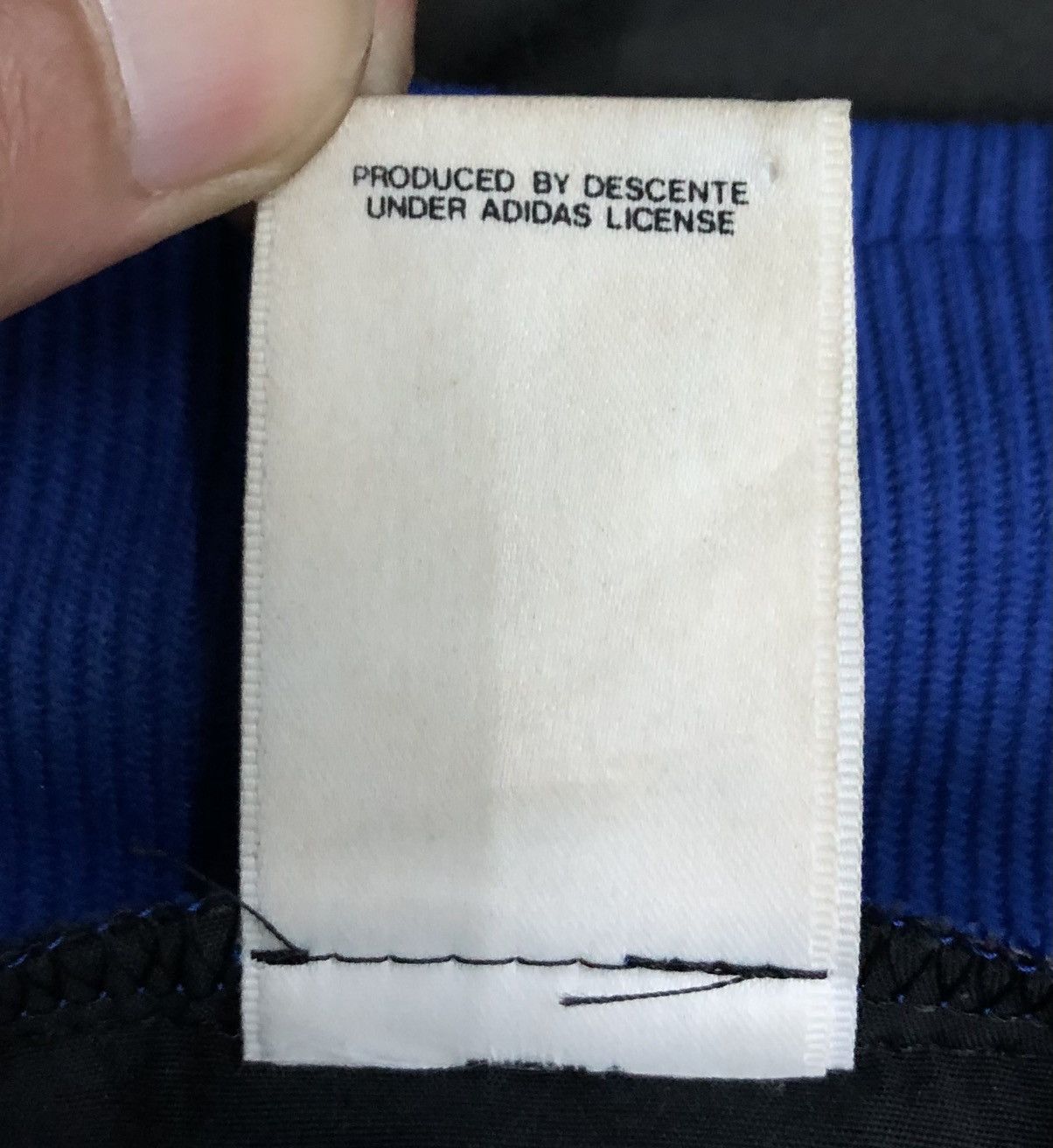 Adidas Vintage Adidas Descente The Brand With The 3 Stripes Jacket Size US L / EU 52-54 / 3 - 12 Thumbnail