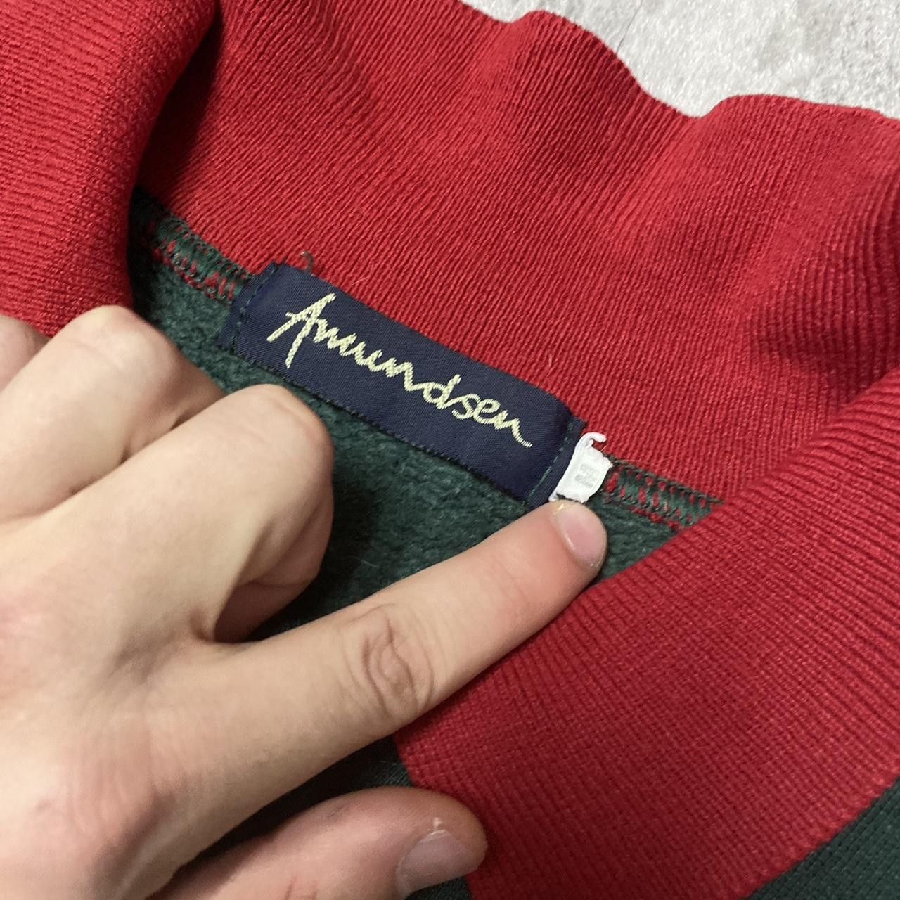 Other Green and red embroidered sweater Size US M / EU 48-50 / 2 - 3 Thumbnail
