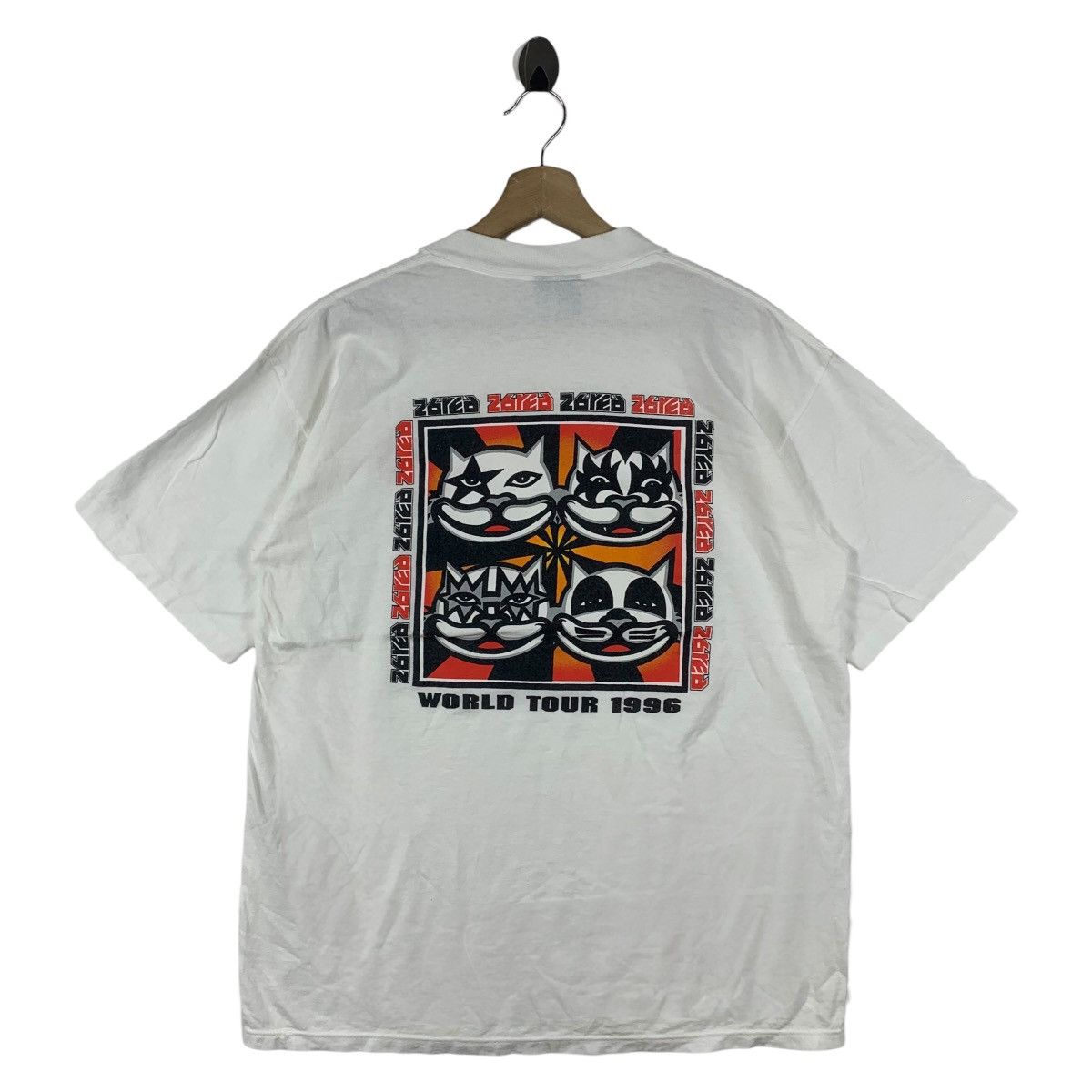 Band Tees × Vintage Vintage 26 RED 1996 world tour kiss backhit tee Size US M / EU 48-50 / 2 - 1 Thumbnail