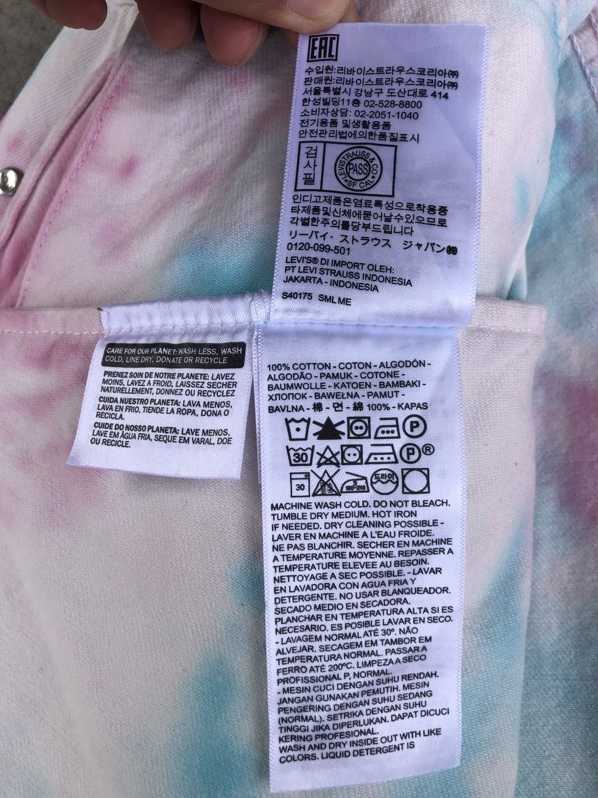 Levi's Levi’s Rainbow Embroidered Denim Jacket Size US M / EU 48-50 / 2 - 21 Thumbnail