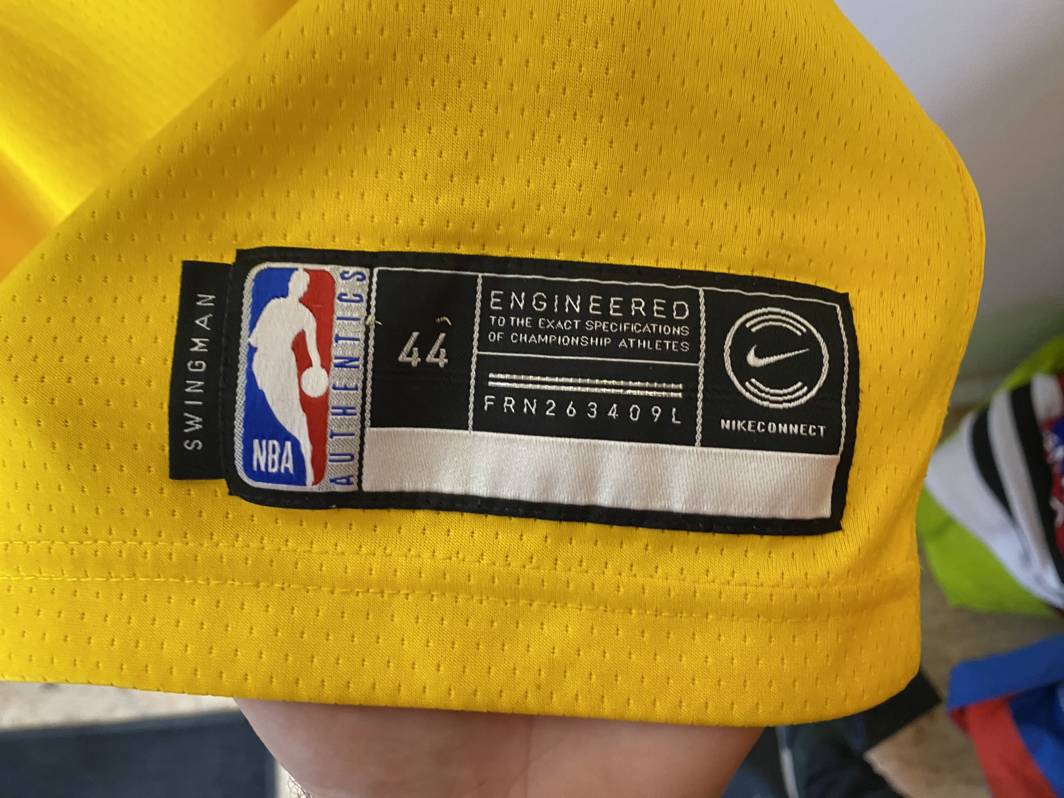 Nike JAMES #23 LOS ANGELES LAKERS 2019 BASKETBALL JERSEY SHIRT Size US M / EU 48-50 / 2 - 6 Thumbnail