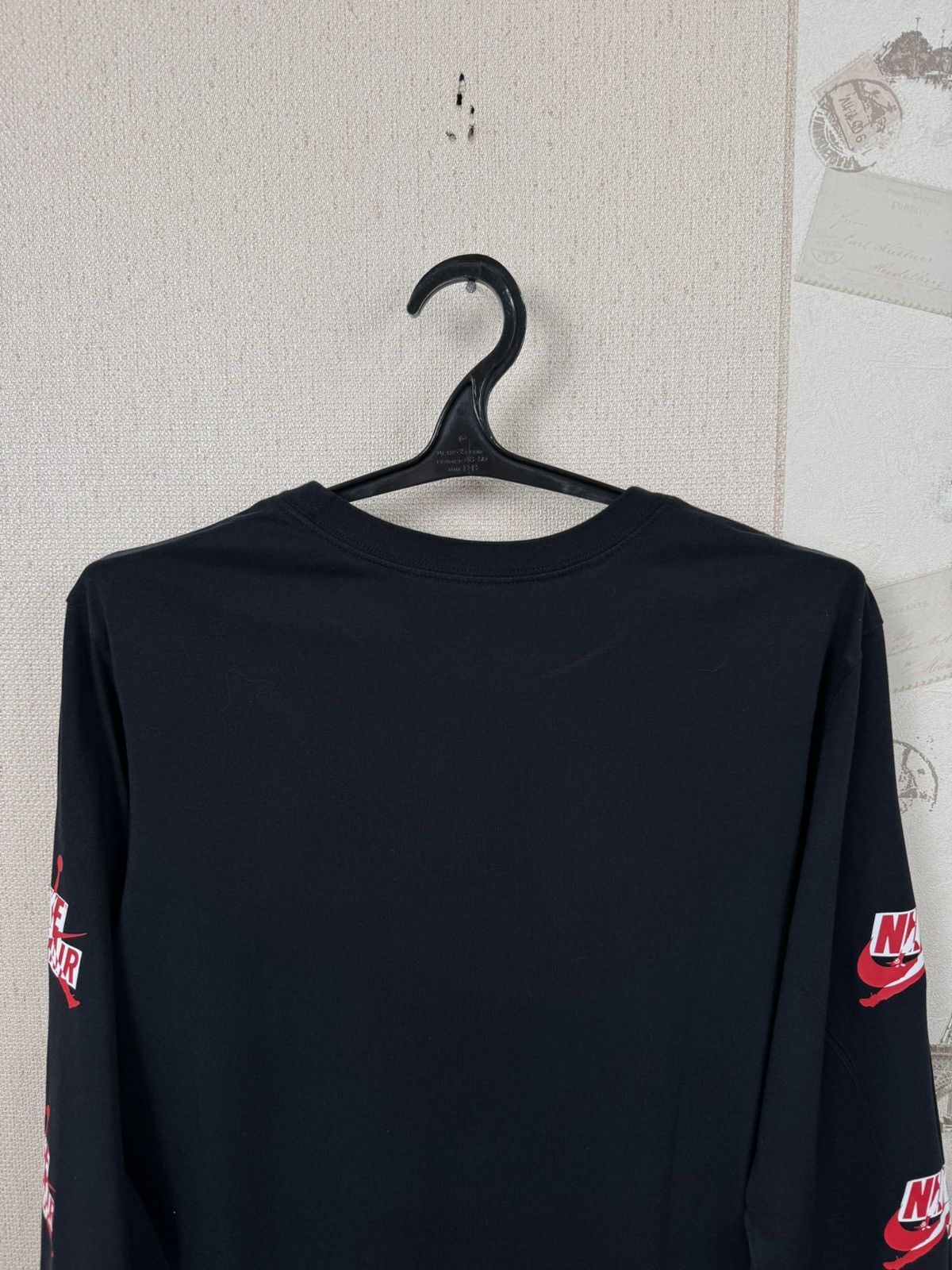 Jordan Brand Air Jordan Long Sleeve Classic Jumpman L Sports Black Men Size US L / EU 52-54 / 3 - 12 Thumbnail