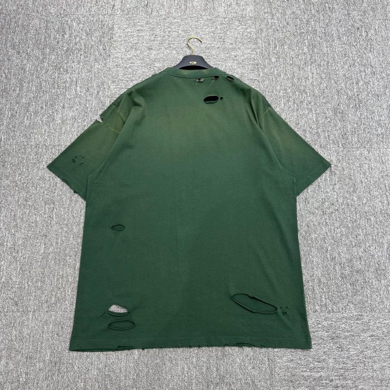 Balenciaga Balenciaga Short Sleeve Distressed TShirt-2505 Size US S / EU 44-46 / 1 - 2 Thumbnail