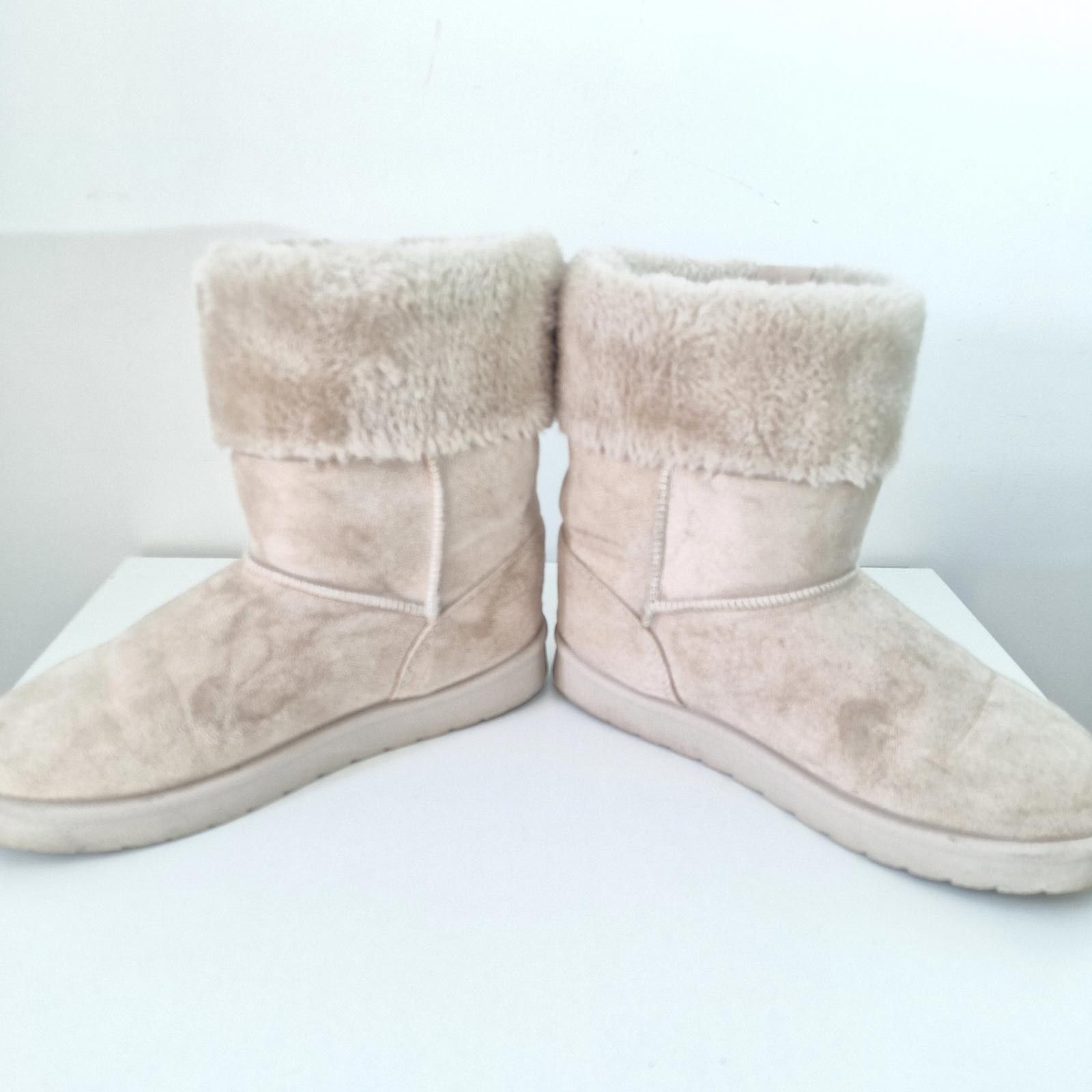 Designer Naughty Monkey WInter fluffy Faux Fur Boots women size 8 Size US 9 / IT 39 - 4 Thumbnail