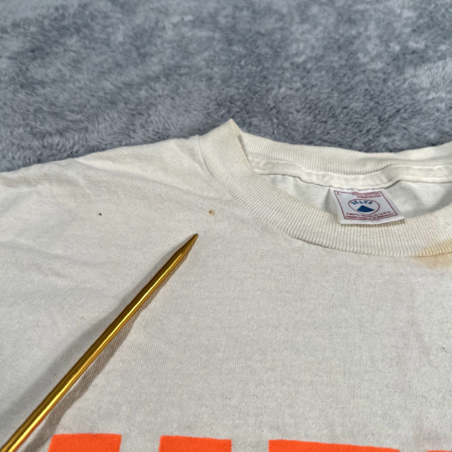 Vintage VINTAGE Cannabis Marijuana Hemp Wanted Neon Shirt 90s Ganja Weed Leaf Size L White Men T-Shirt Cotton Size US L / EU 52-54 / 3 - 7 Thumbnail
