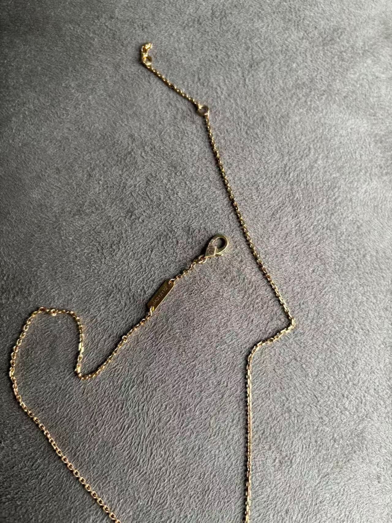 Van Cleef & Arpels Van Cleef Malachite Necklace Medium Size ONE SIZE - 1 Thumbnail