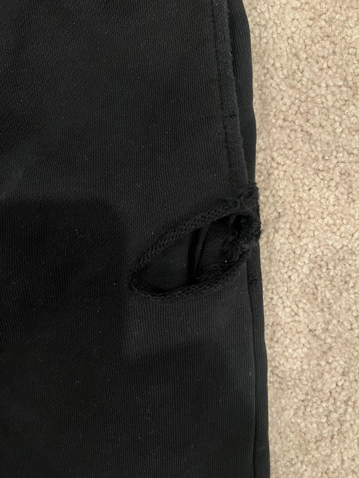 H&M Distressed H&M sweatpants Size US 34 / EU 50 - 2 Thumbnail