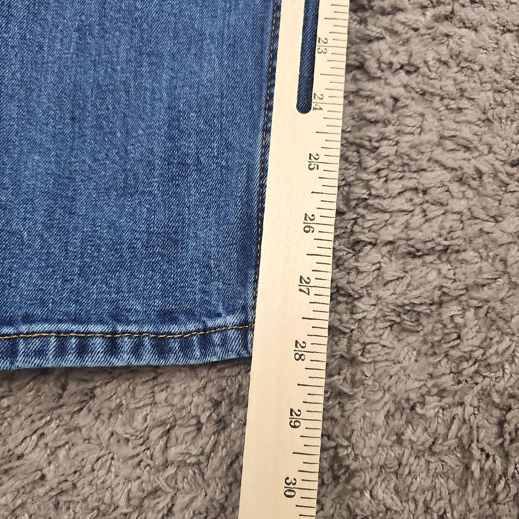 Levi's Levi's 511 Jeans Mens 31 Slim Tapered Stretch Denim Medium Wash Blue, Regular, 30 Inseam, 28x28 Measurements, Defect Pocket Tear, Vintage? No Size US 31 - 6 Thumbnail