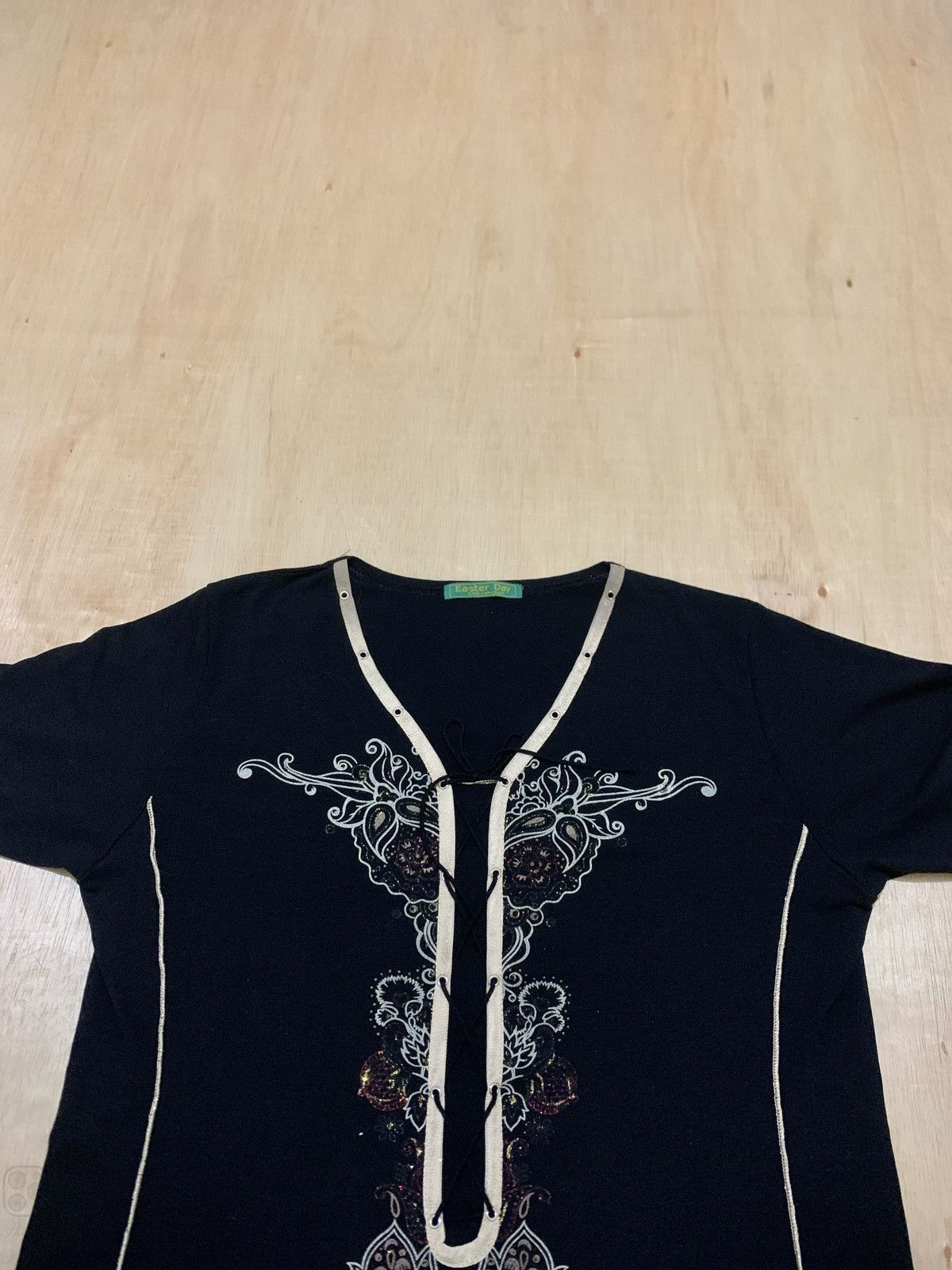 20471120 × If Six Was Nine × Japanese Brand Vintage Y2k Easter Day laced Ifsixwasnine Tshirt Size ONE SIZE - 2 Thumbnail