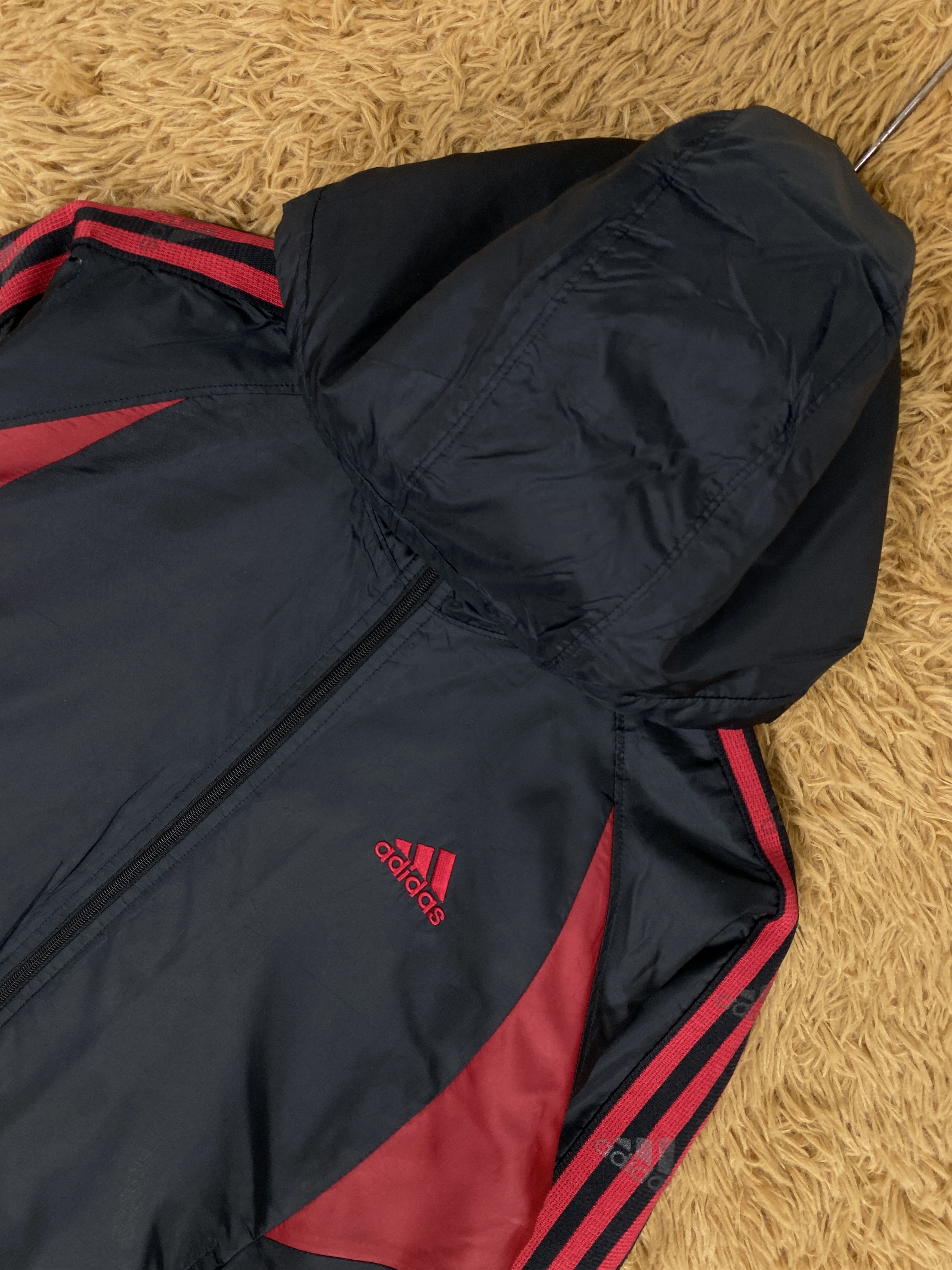 Adidas Vintage Adidas Red Stripes Hoodie Sherpa Lining Jacket J2268 Size US S / EU 44-46 / 1 - 2 Thumbnail