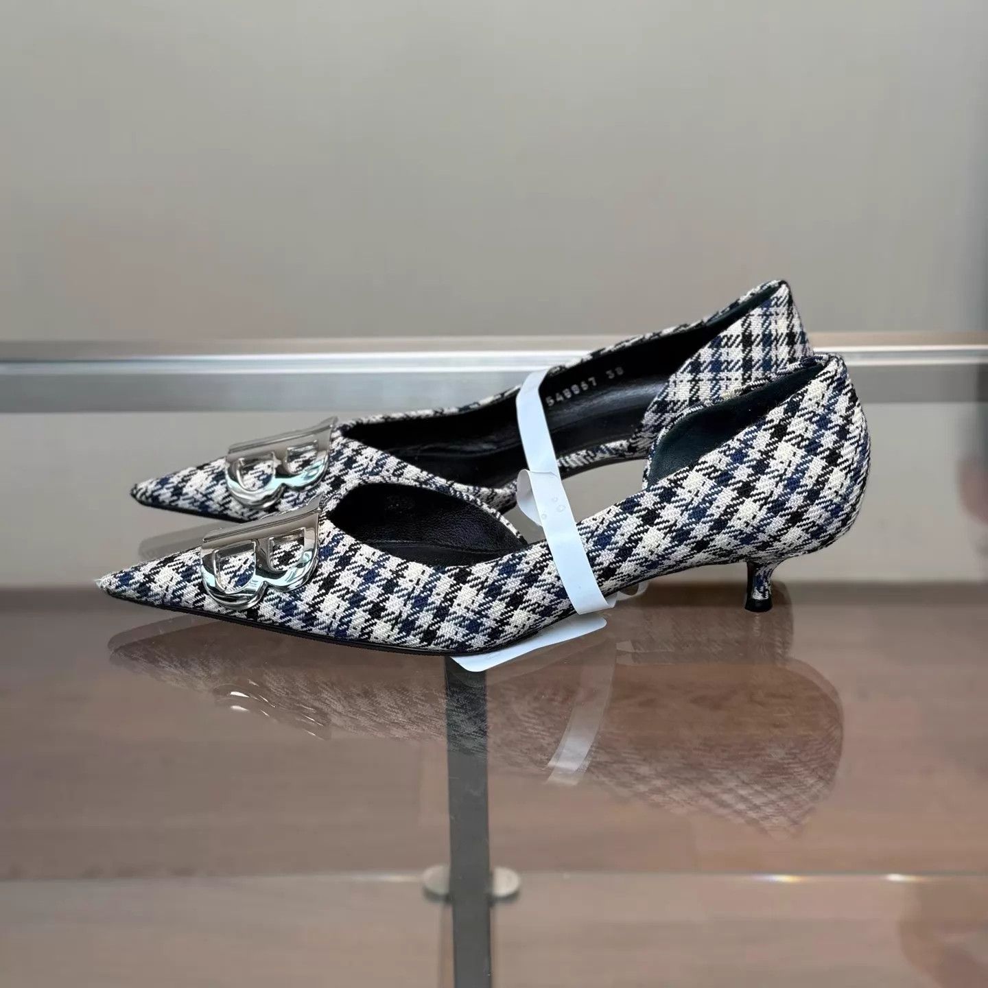 Balenciaga Balenciaga BB Check Pointed Toe High Heels 38 98 Size US 7.5 / IT 37.5 - 2 Thumbnail